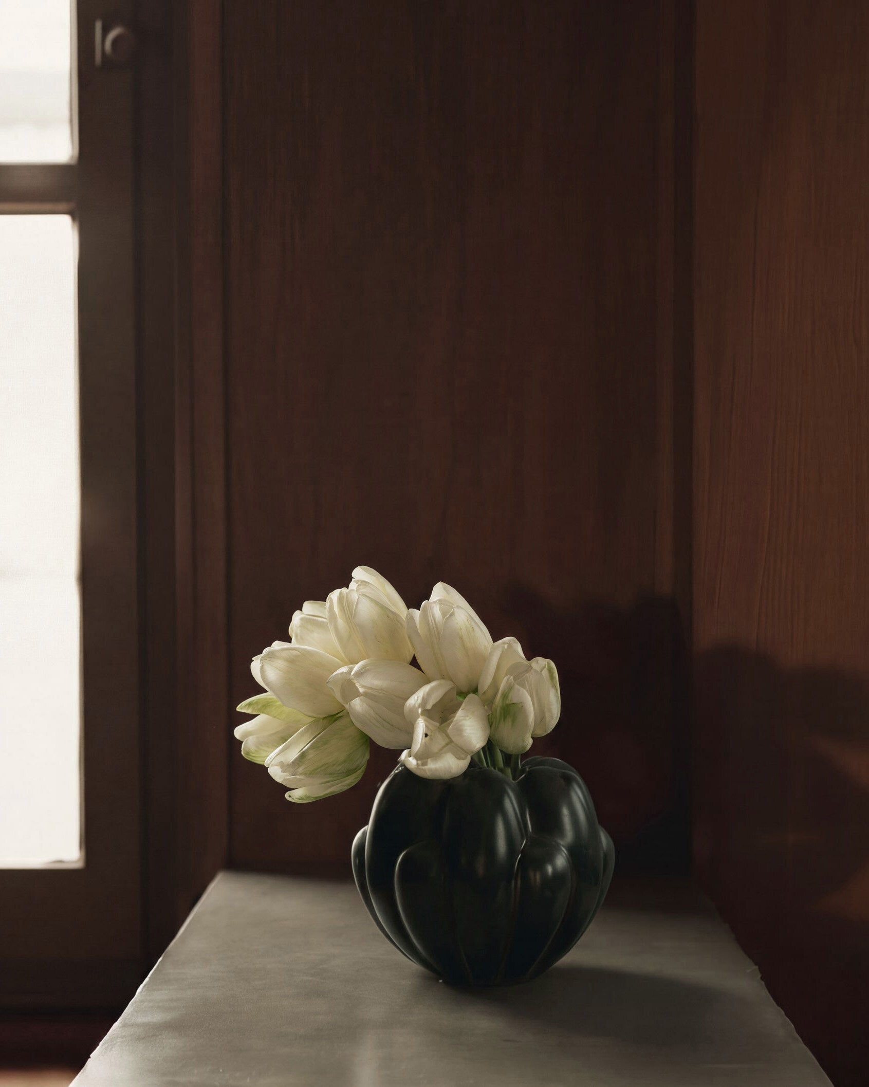 101-copenhagen-bloom-vase-petit-dark-green-keramikvase image 2