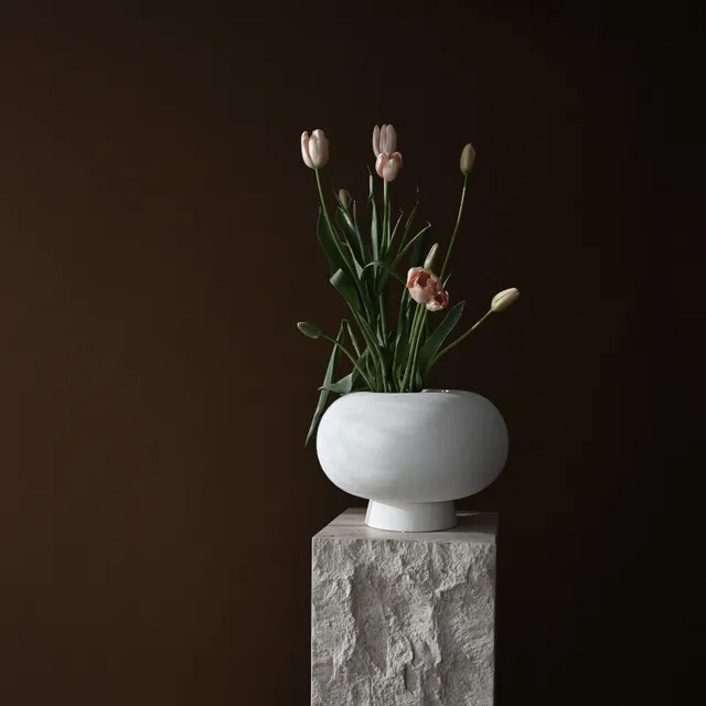 101-copenhagen-kabin-vase-fat-bone-white image 1