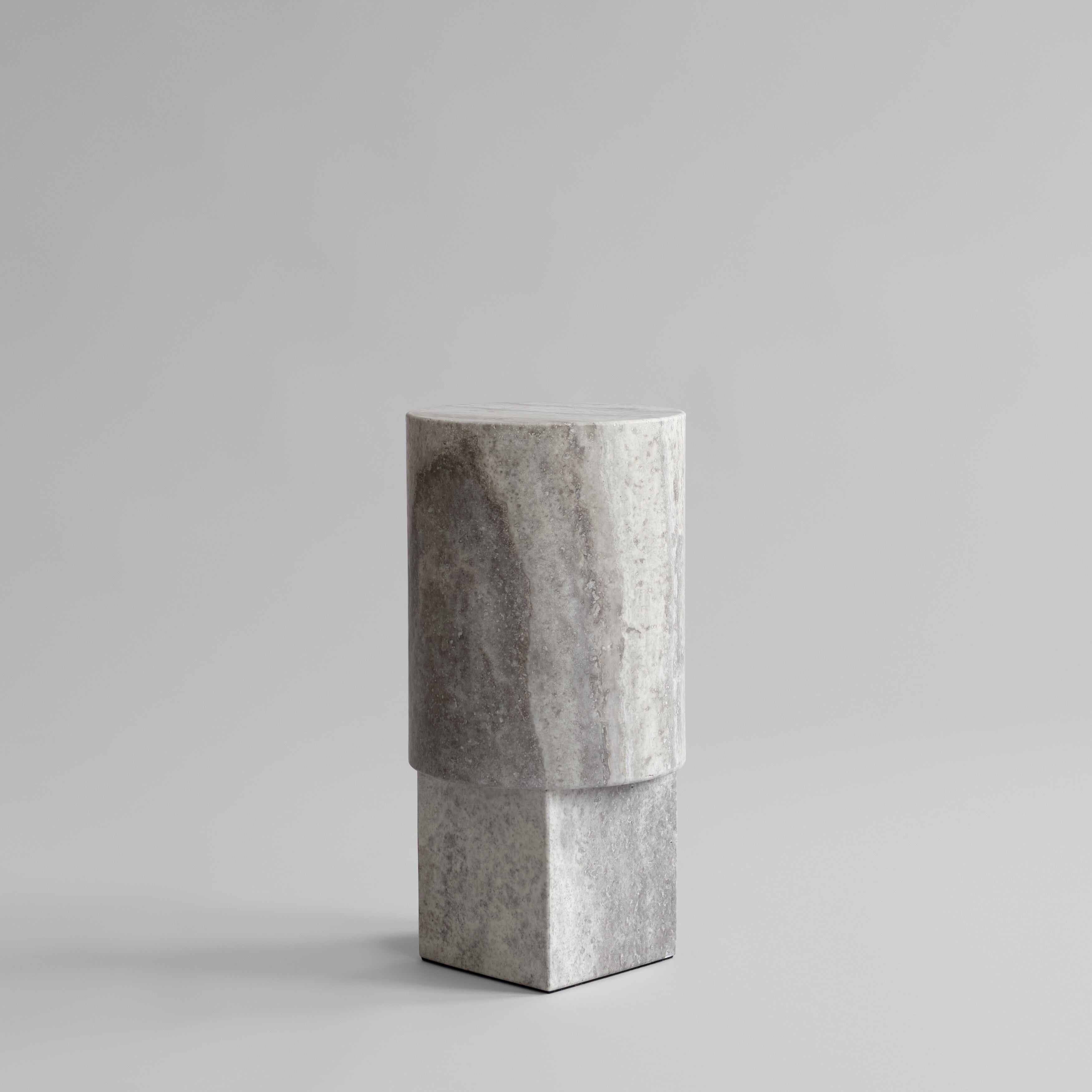 101-copenhagen-column-beistelltisch-silver-travertin-stein image 4