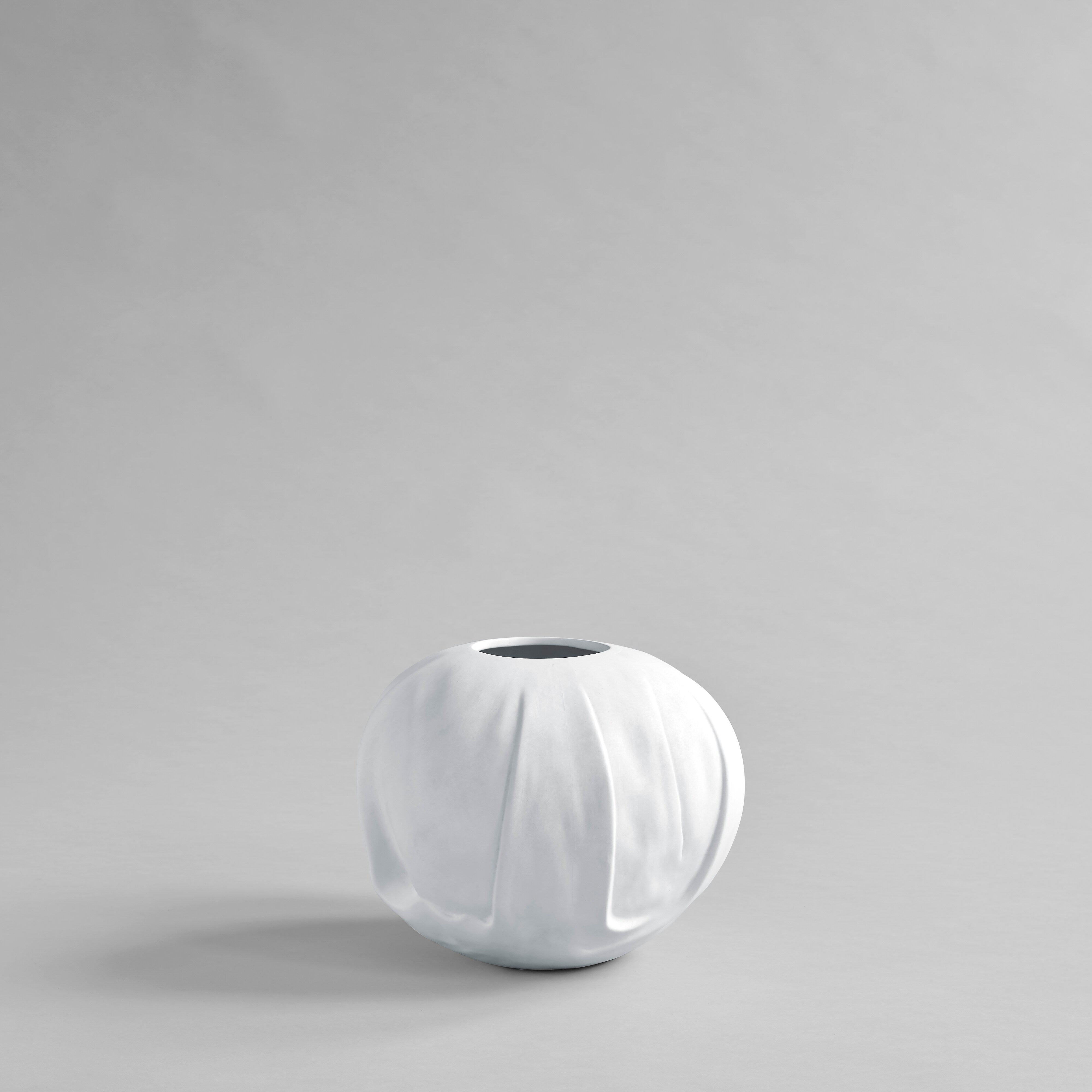 101-copenhagen-orimono-vase-medio-keramikvase-bone-white-wei image 2