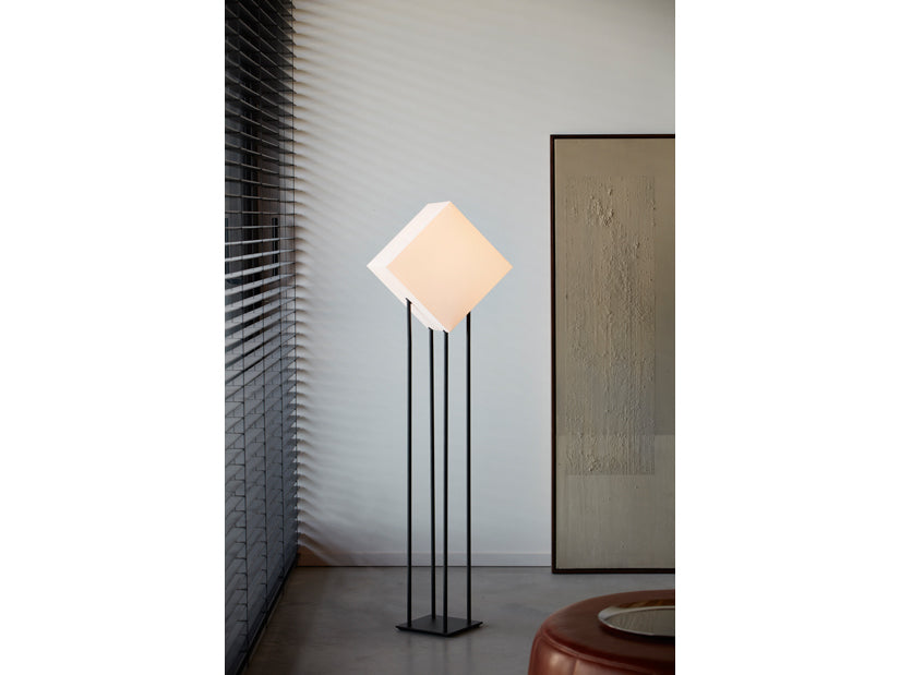 frederik-roij-starlight-leuchte-lichtobjekt-quadrat-holz image 2