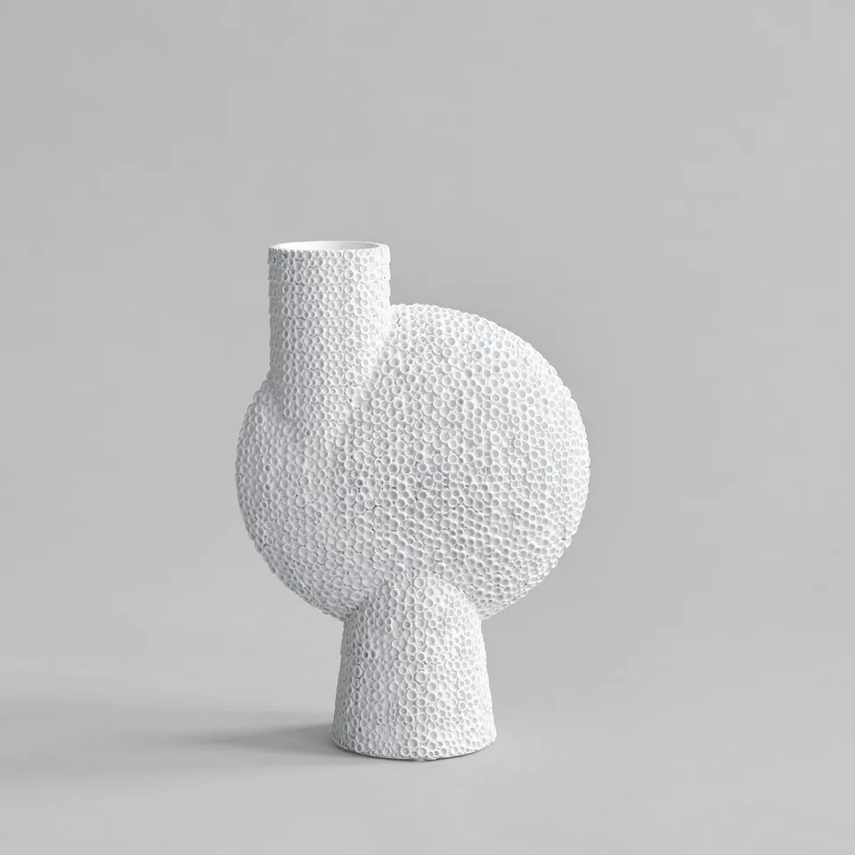 101-copenhagen-sphere-vase-bulb-big-bone-white-keramik image 1