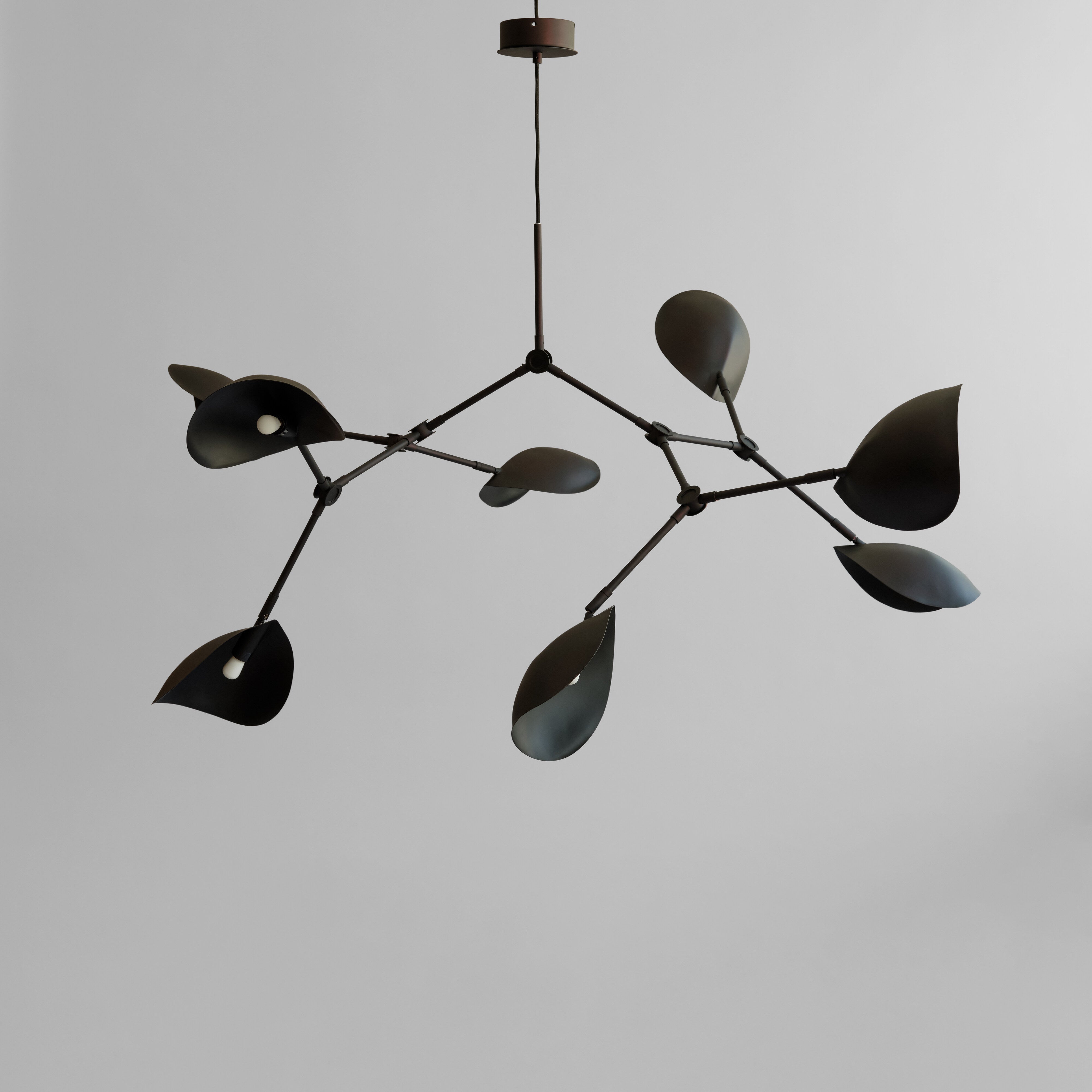 101-copenhagen-stingray-kronleuchter-burned-black-5m-verstellbar image 5