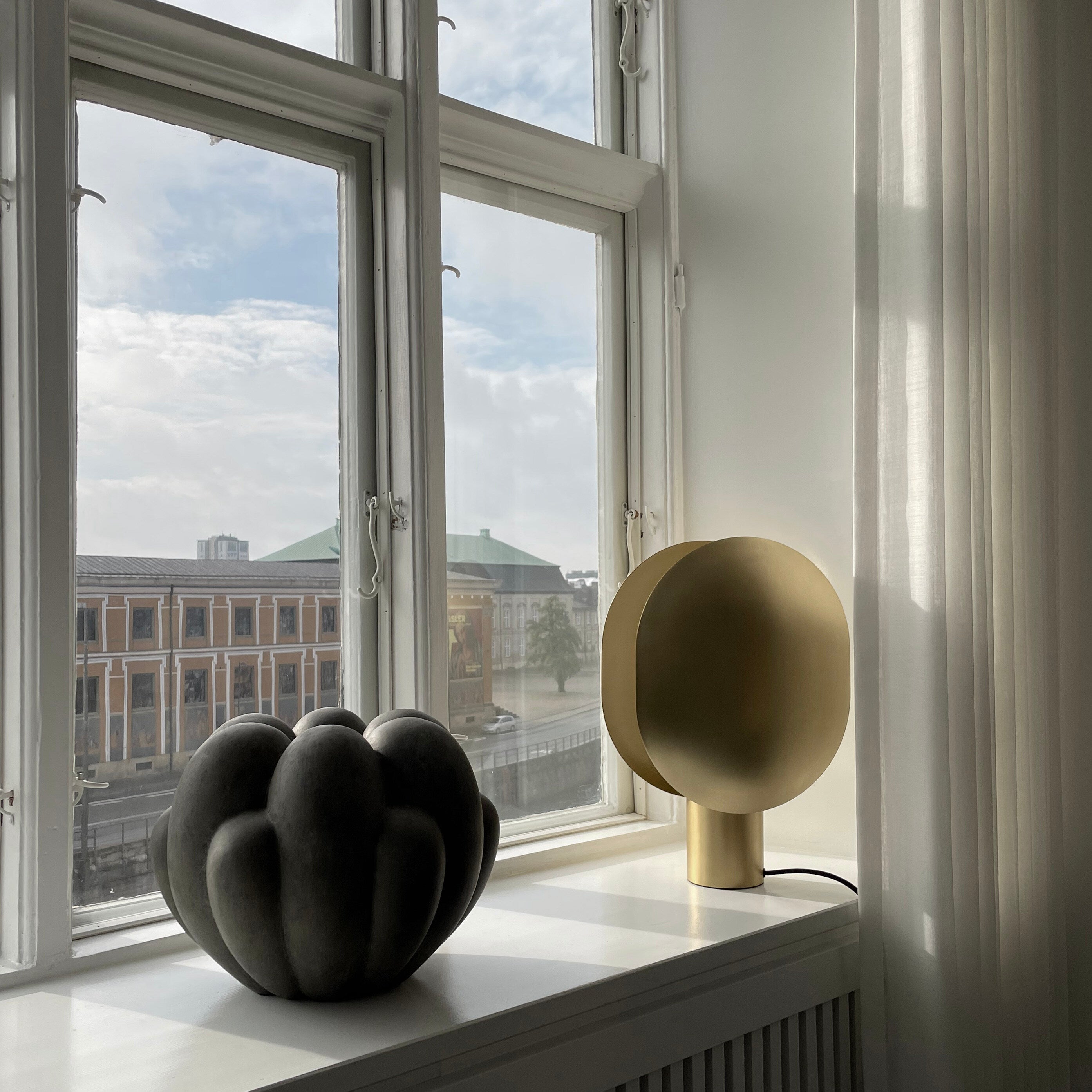 101-copenhagen-bloom-mini-vase-dunkelgrau-keramik image 8