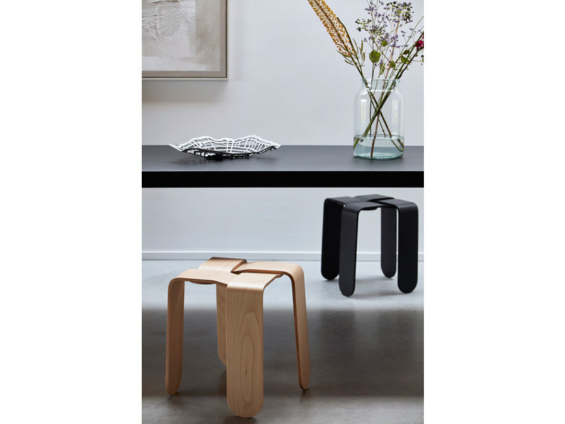 frederik-roij-criss-cross-hocker-holz-leicht-stabil image 4