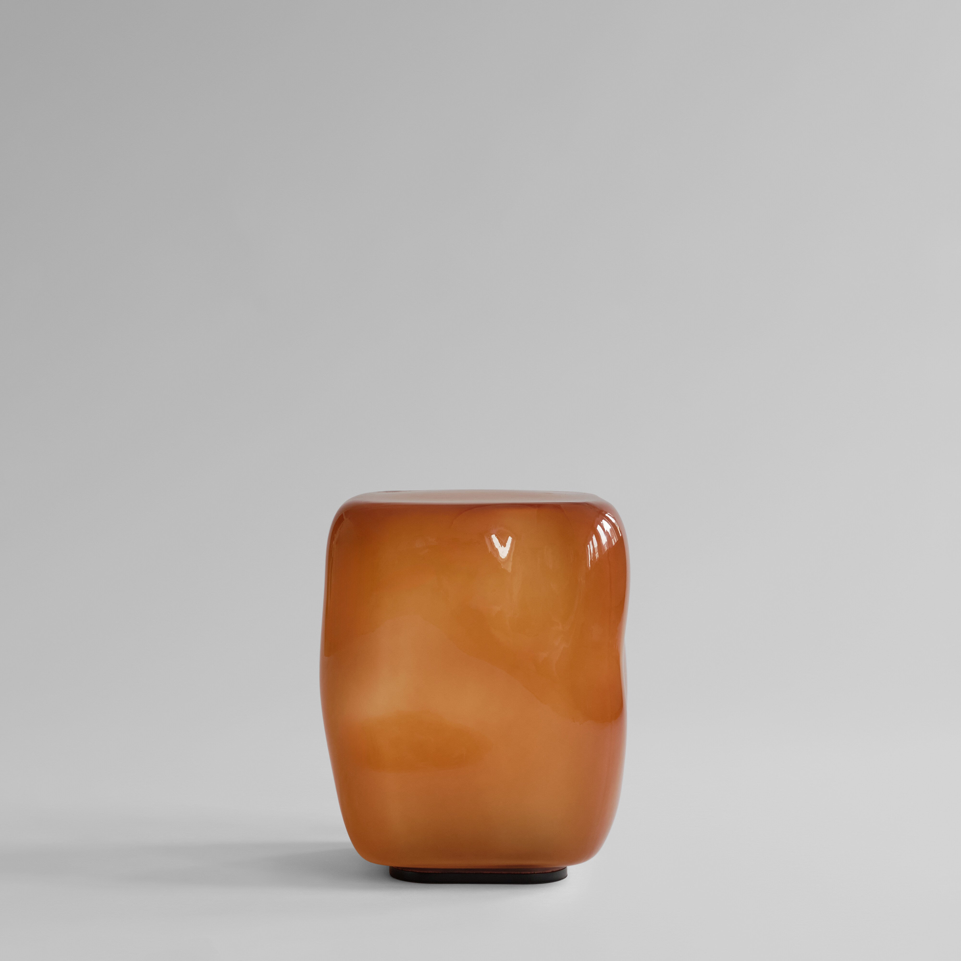 101-copenhagen-ishi-couchtisch-mini-caramel-glas-braun image 1