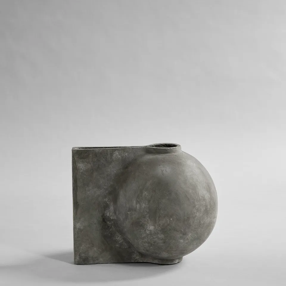 101-copenhagen-offset-mini-blumenvase-dark-grey-beton image 1