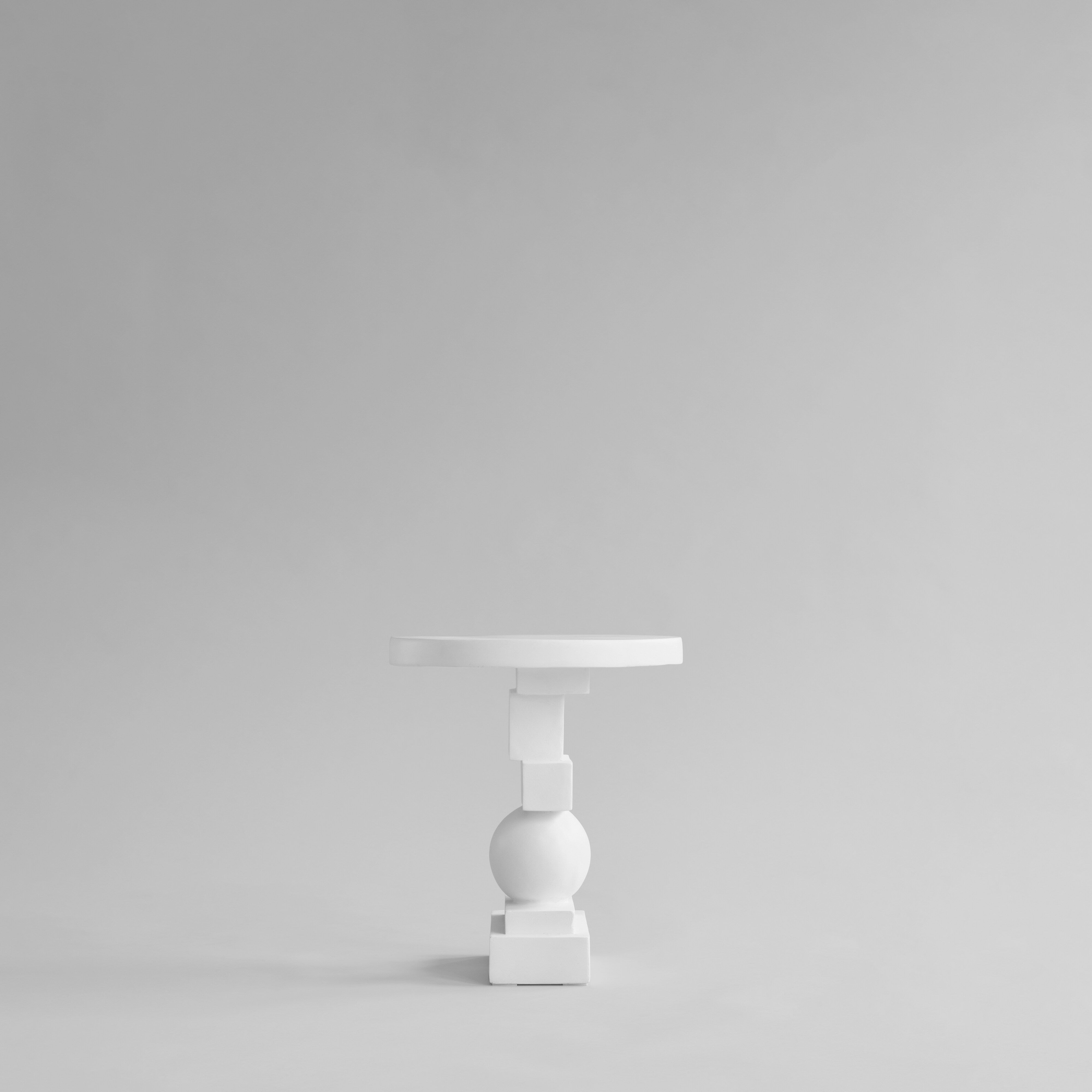 101-copenhagen-artist-beistelltisch-bone-white-betontisch image 4