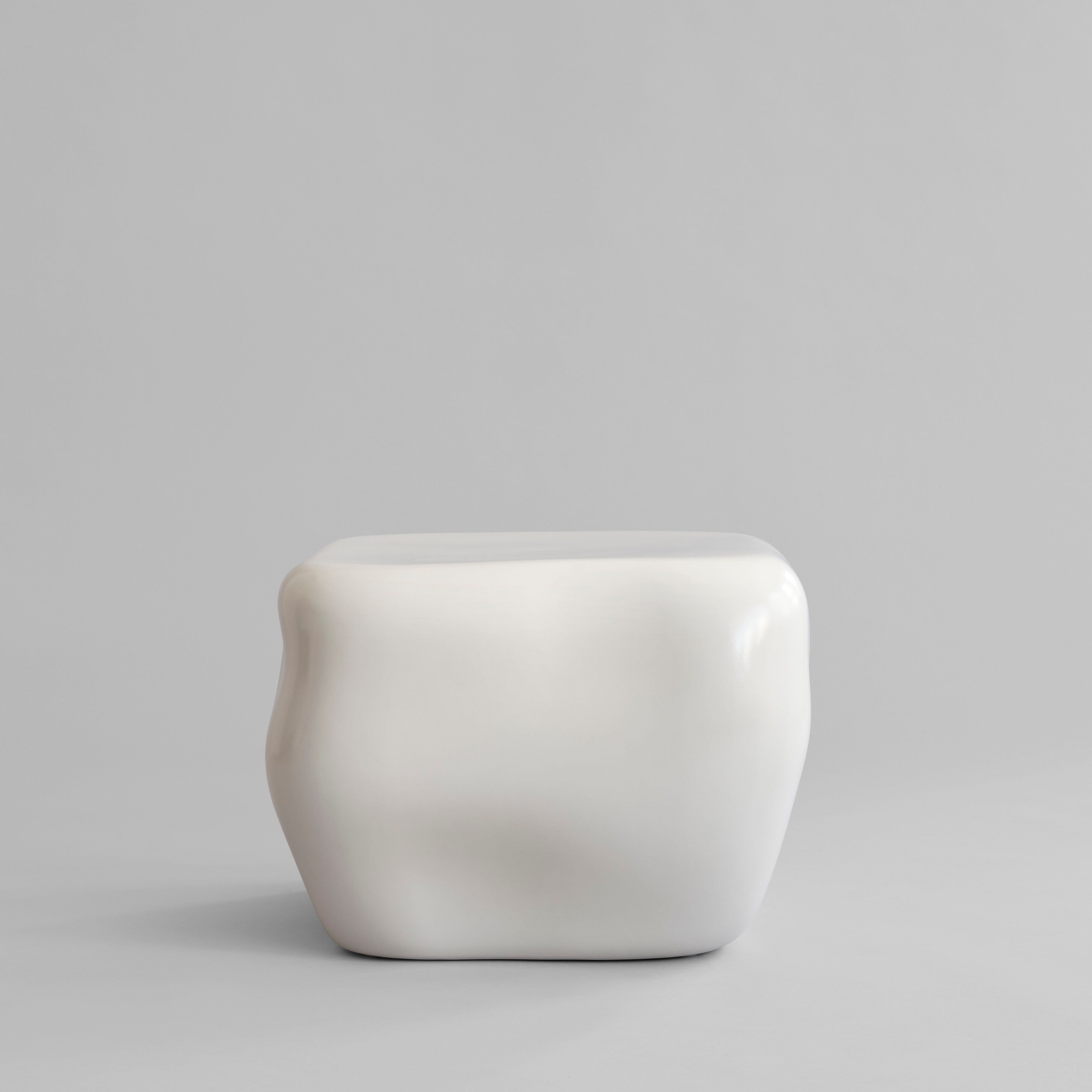 101-copenhagen-ishi-couchtisch-medio-birke-hochglanz image 1