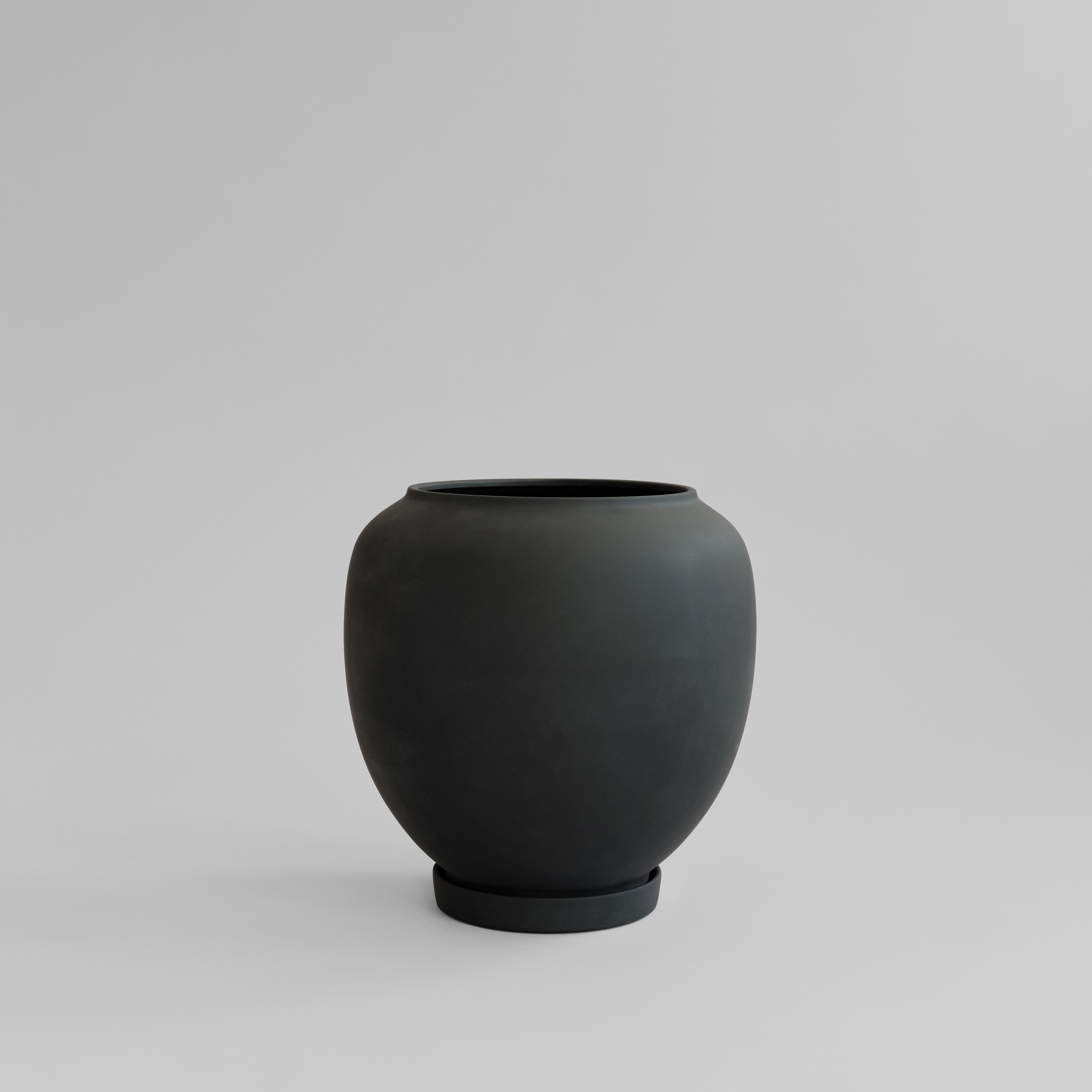 101-copenhagen-sunao-blumentopf-big-schwarz-keramik image 1