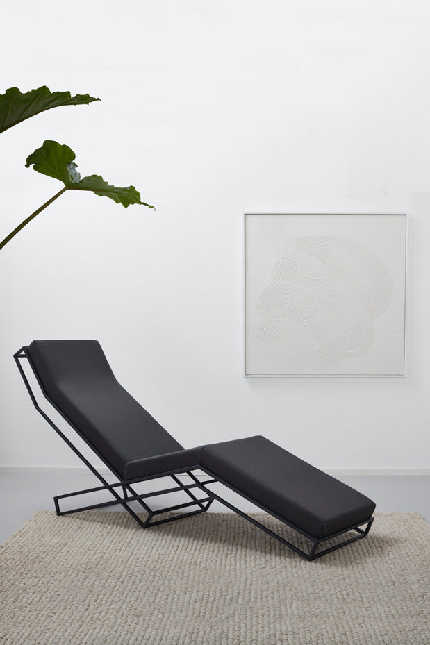 frederik-roij-furniture-framework-chaise-longue-sessel-wolle image 6