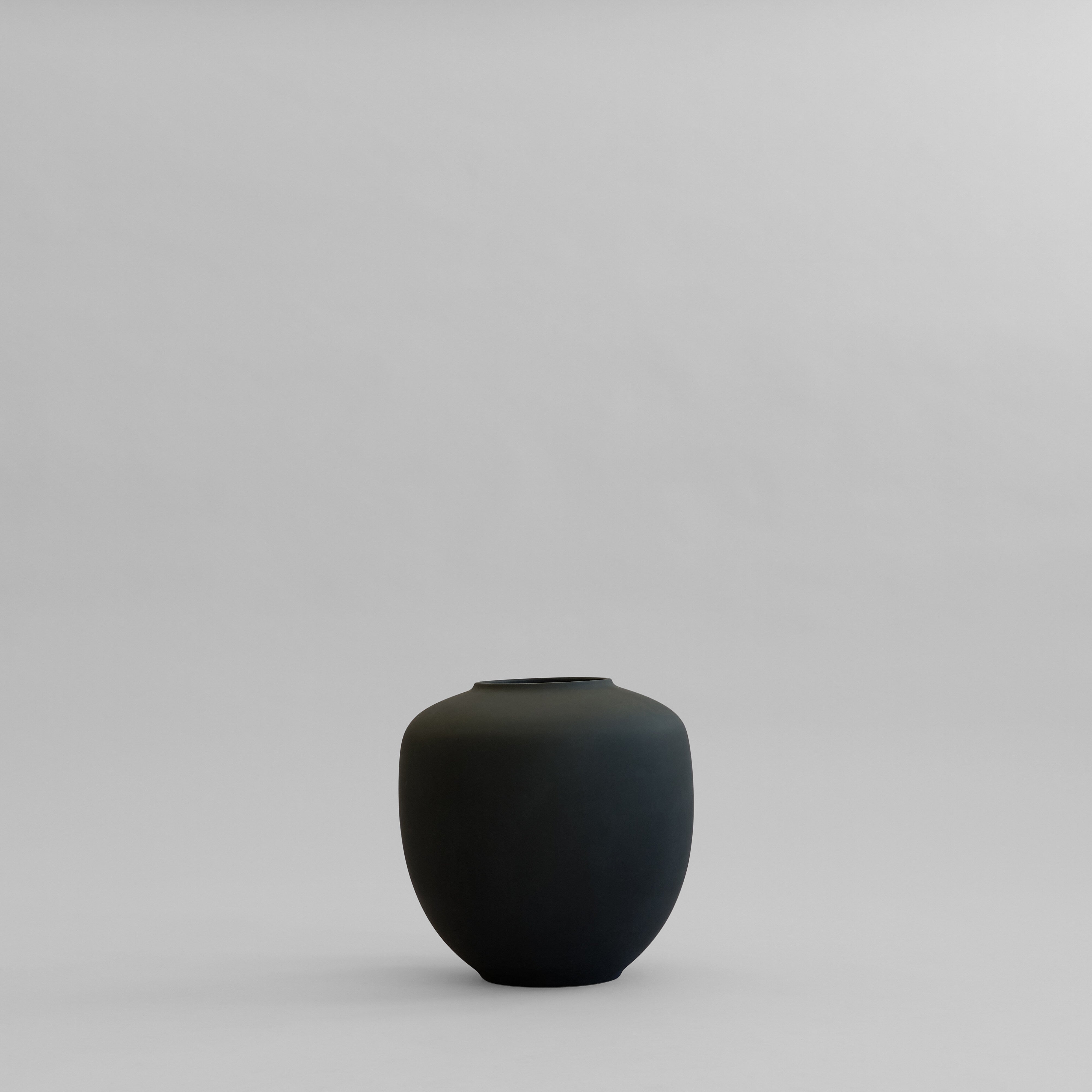 101-copenhagen-sunao-vase-medio-schwarz-keramik image 1