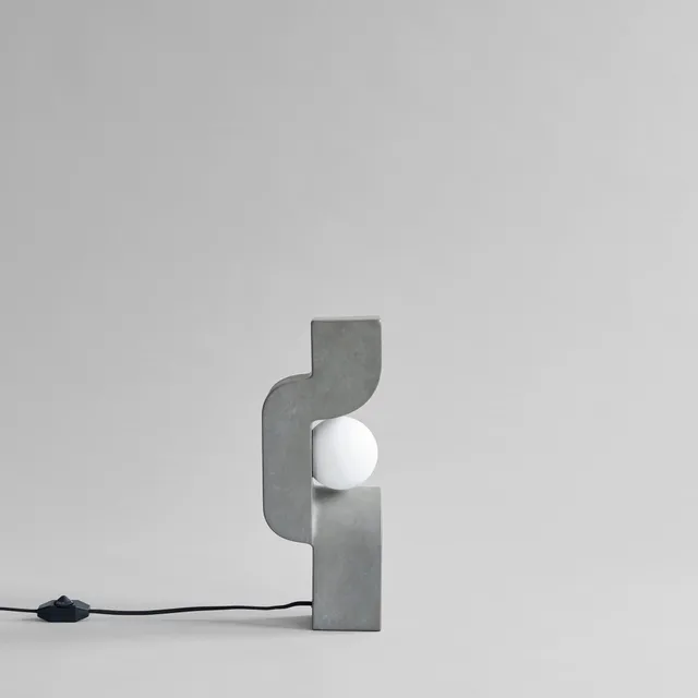 101-copenhagen-sitting-man-mini-tischlampe-dark-grey-keramik image 1