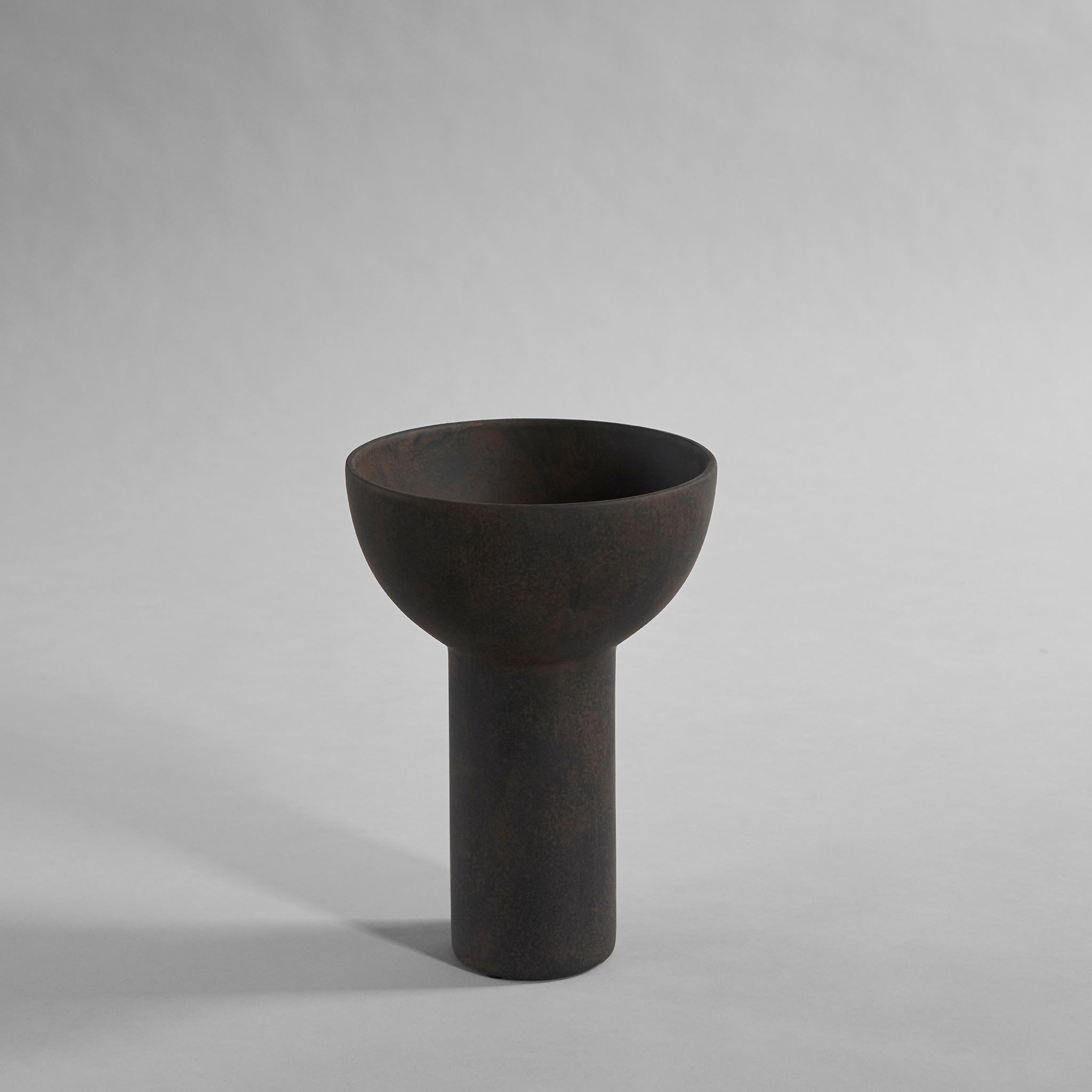 101-copenhagen-block-vase-medio-coffee-keramik image 7