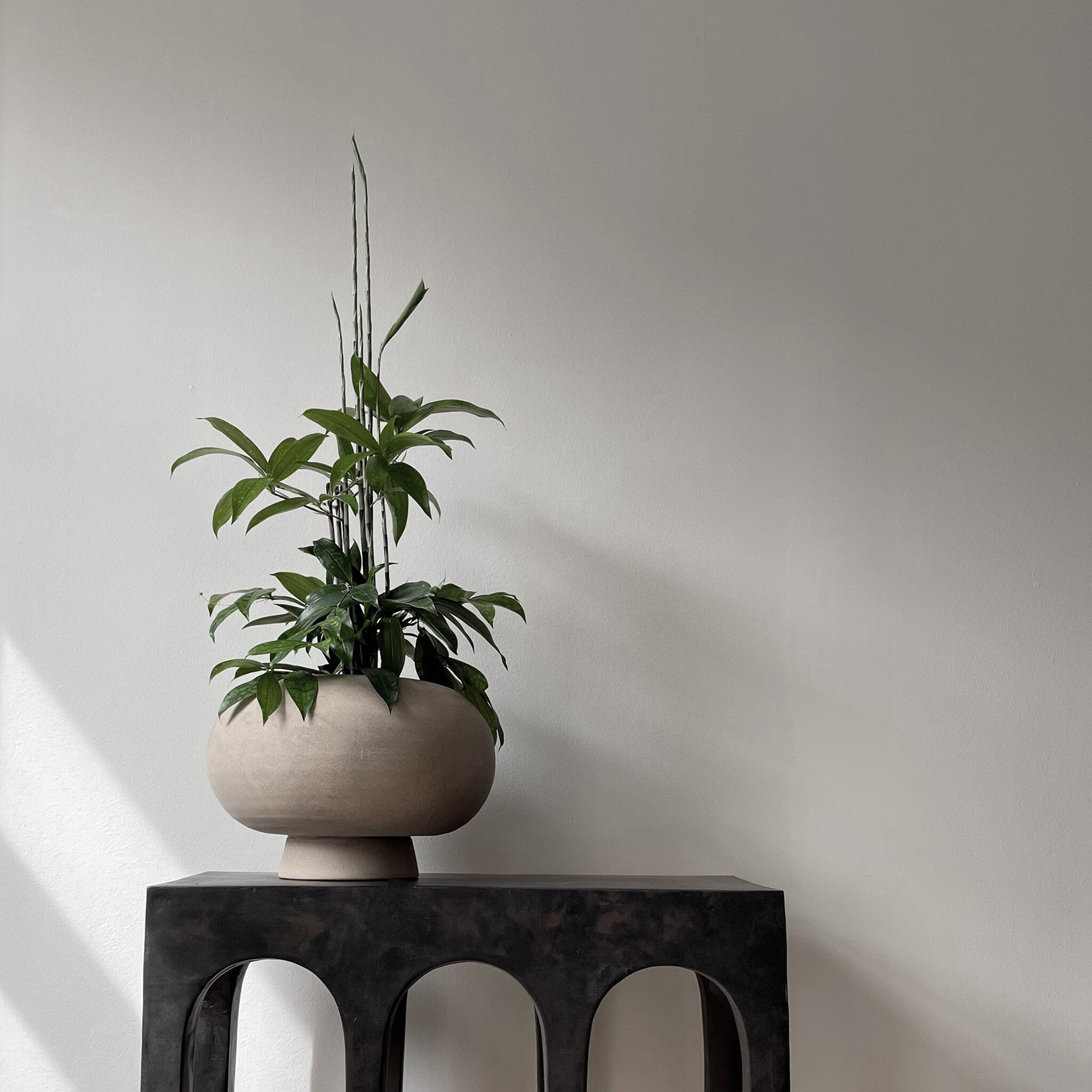 101-copenhagen-kabin-vase-fat-sand-keramikvase-handglasiert image 2