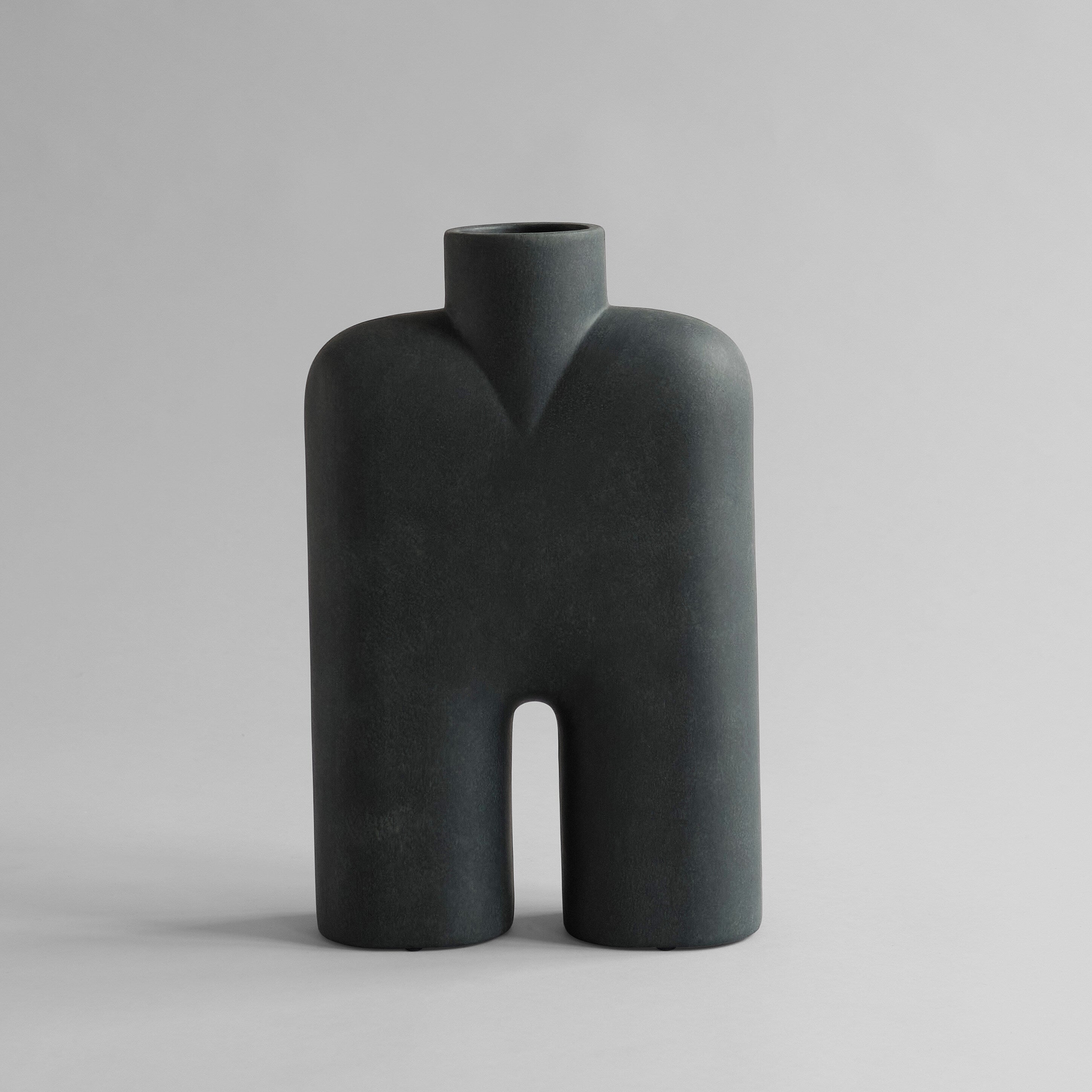 101-copenhagen-cobra-vase-tall-medio-vase-schwarz-45cm image 1