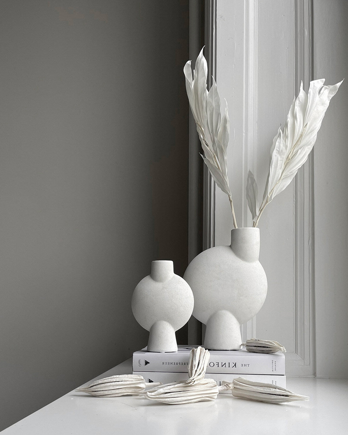 101-copenhagen-sphere-vase-bubl-mini-bone-white image 2