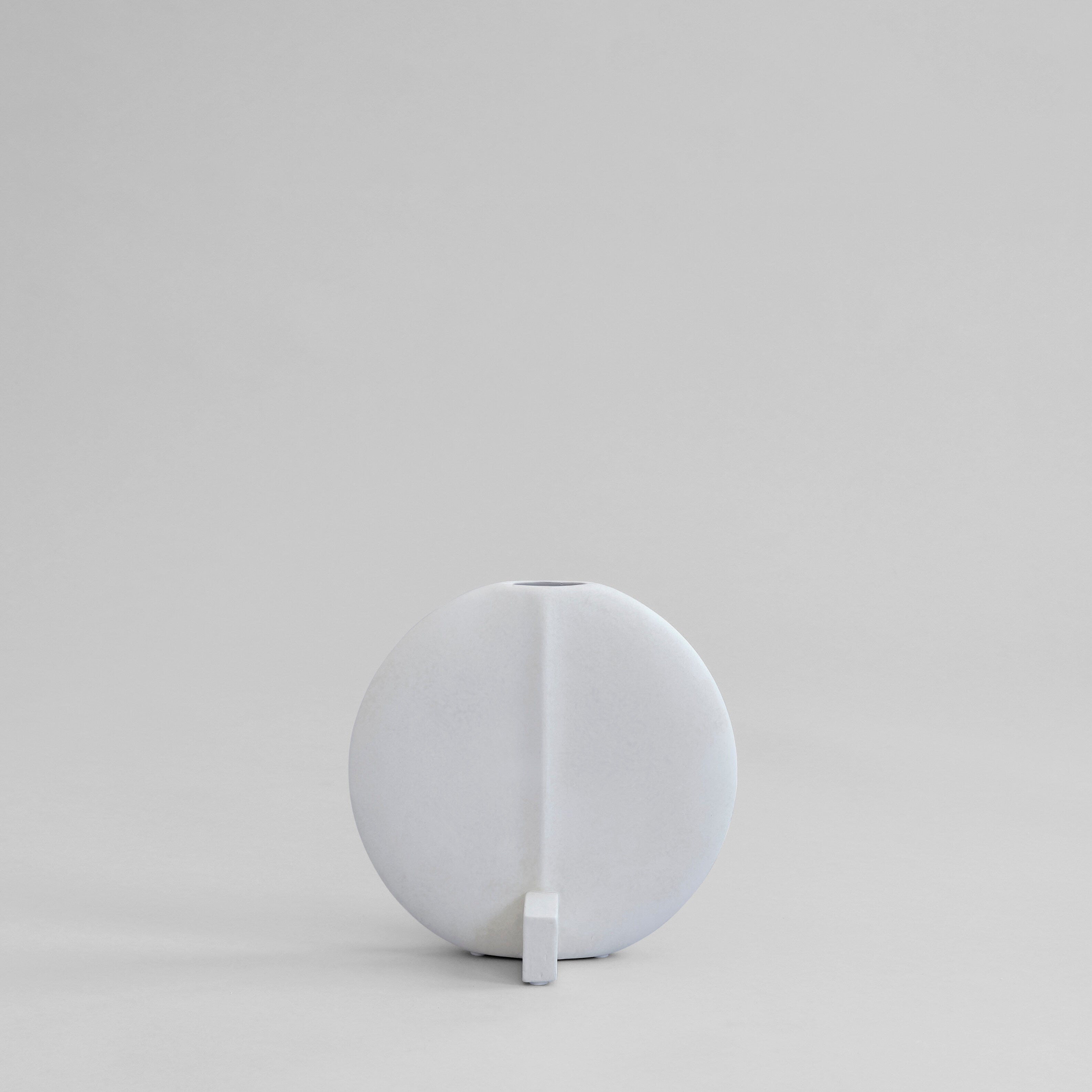 101-copenhagen-guggenheim-vase-petit-bone-white image 1
