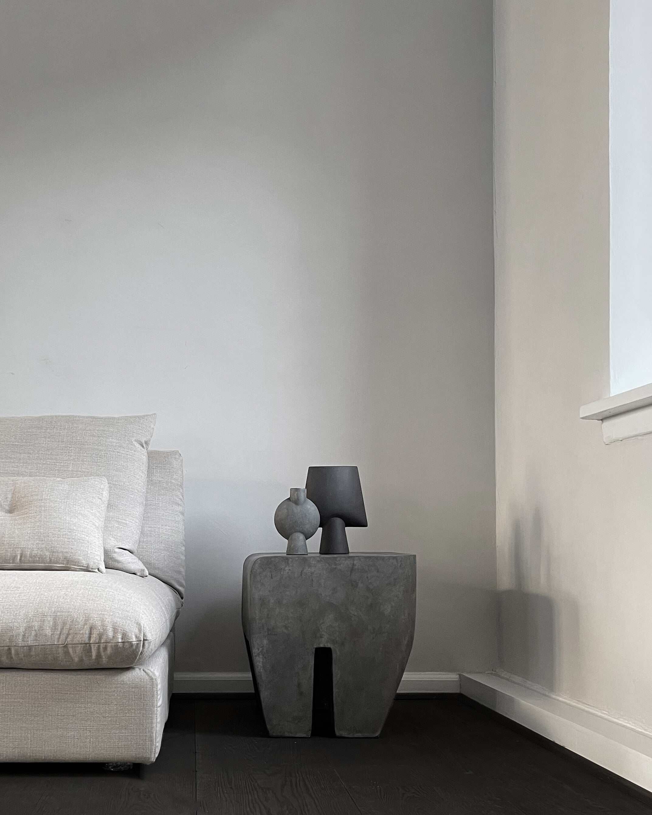 101-copenhagen-sphere-vase-bubl-mini-vase-dark-grey image 4