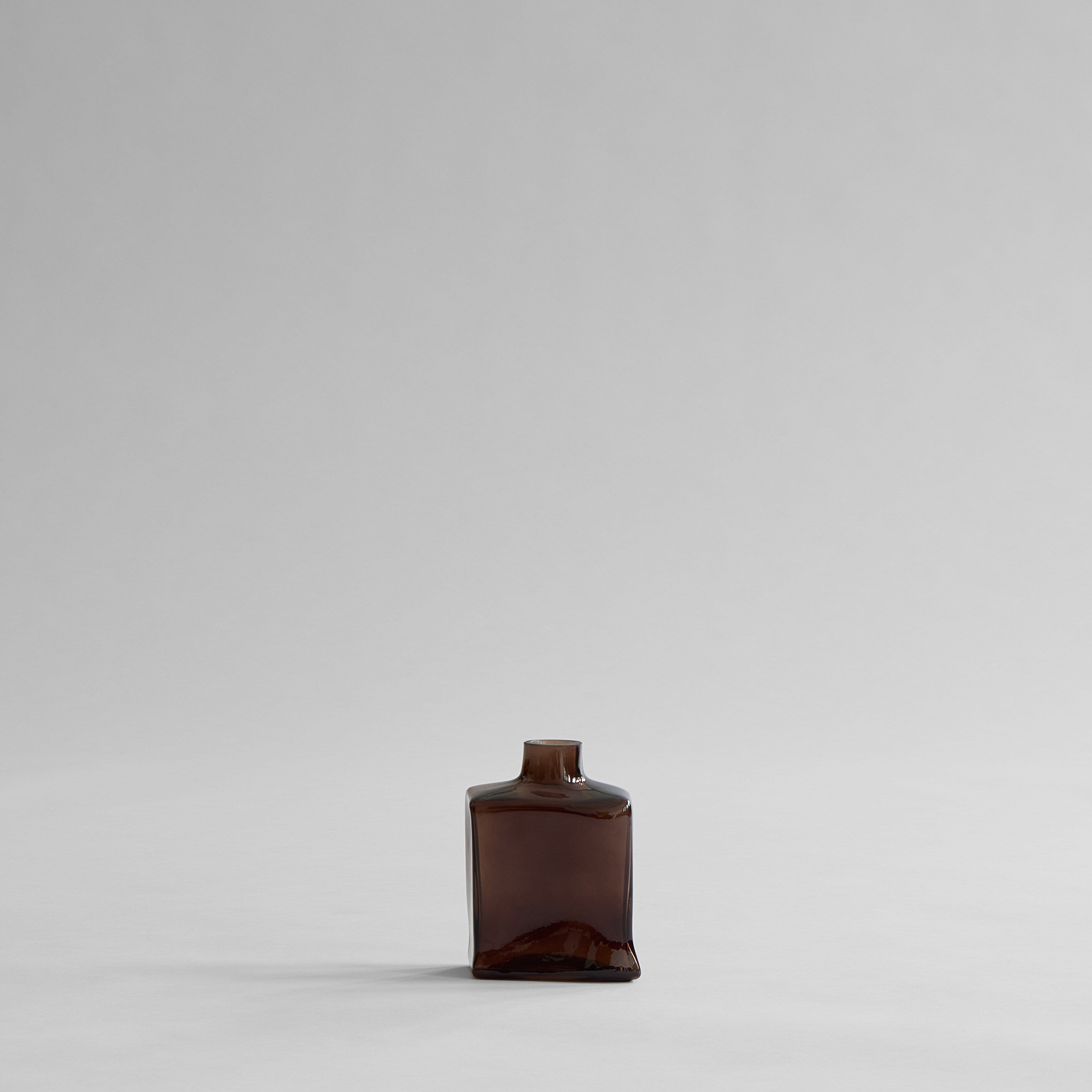 101-copenhagen-shin-vase-mini-smoked-forest-glas image 1