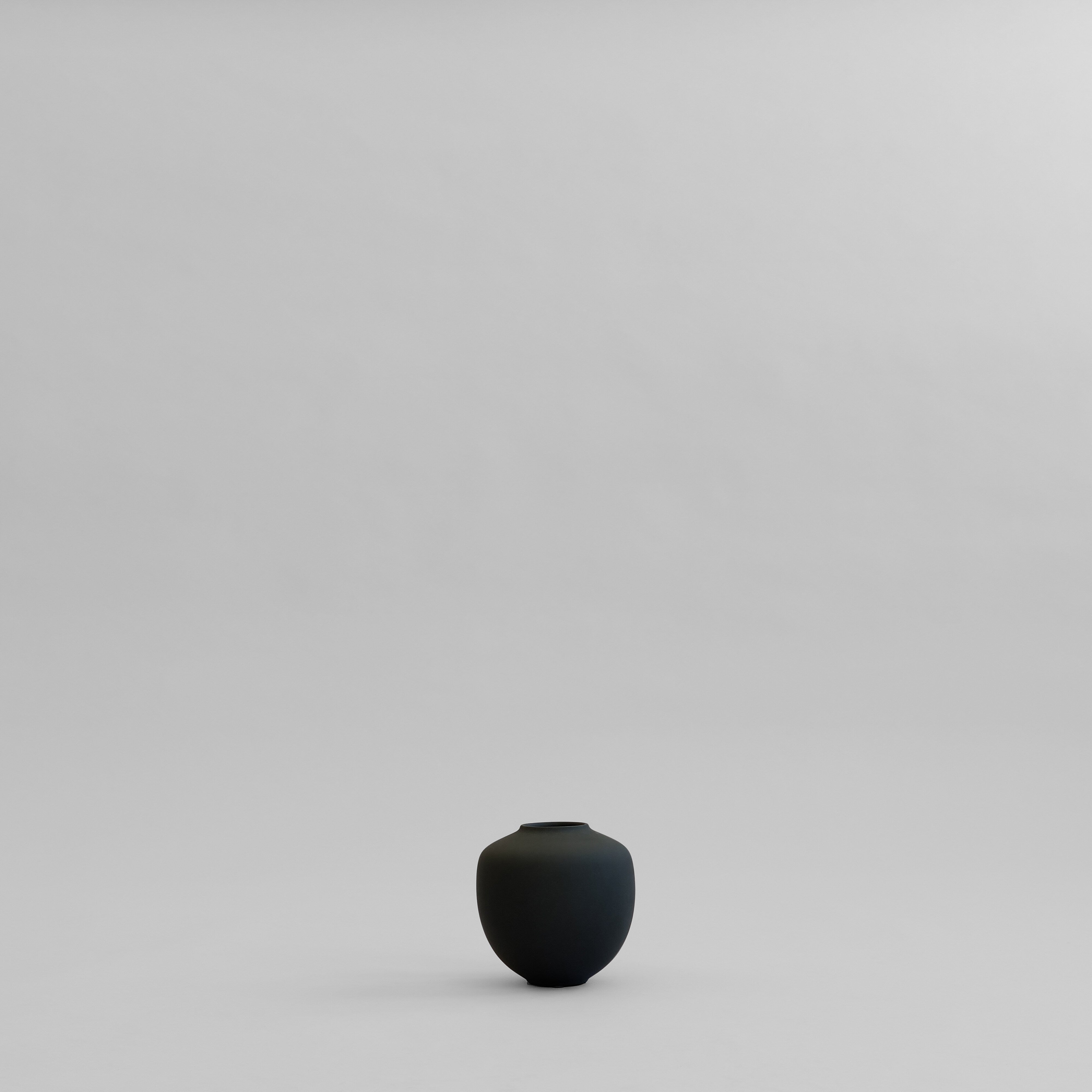 101-copenhagen-sunao-vase-petit-keramikvase-black image 1
