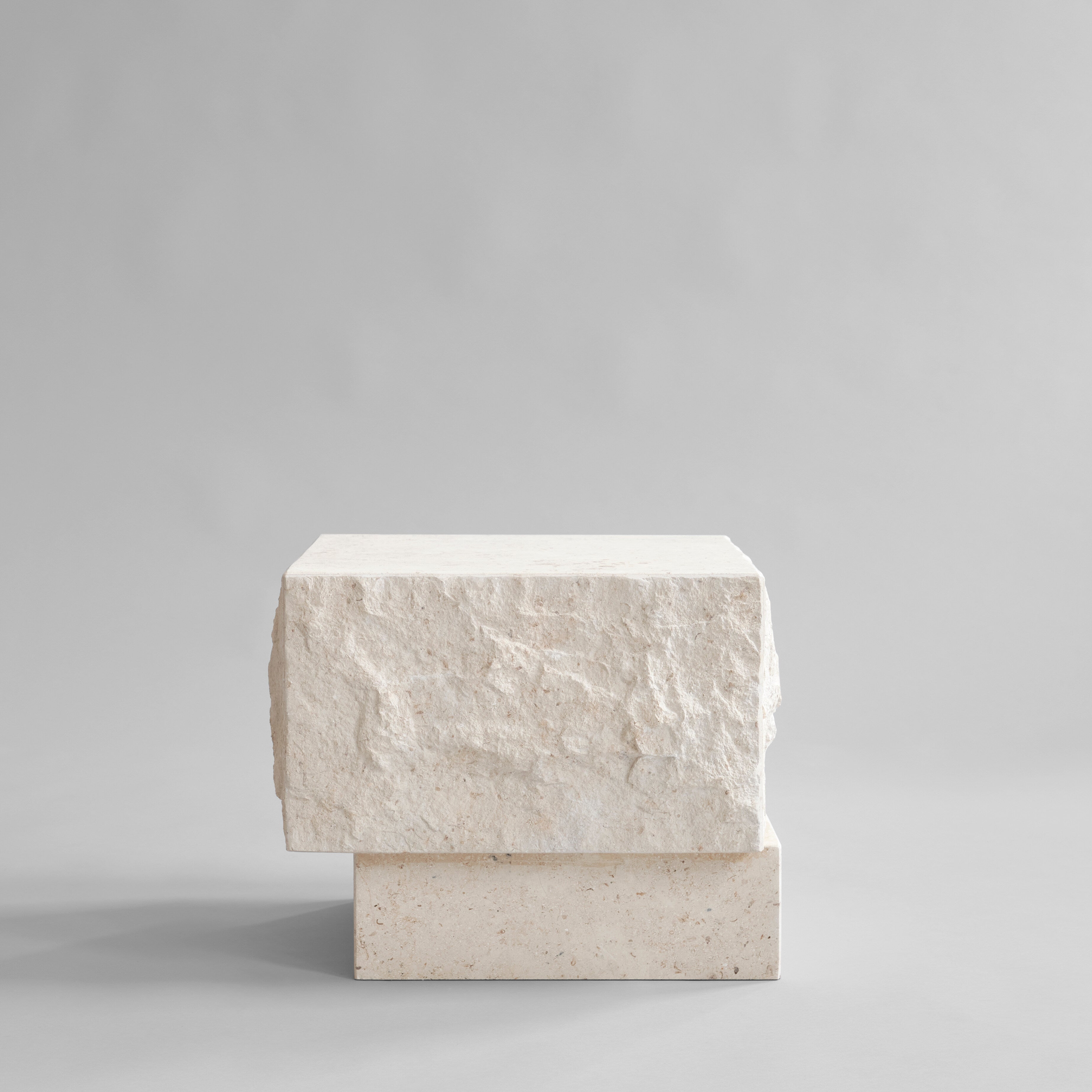 101-copenhagen-temple-coffee-table-low-kalkstein-beige image 1