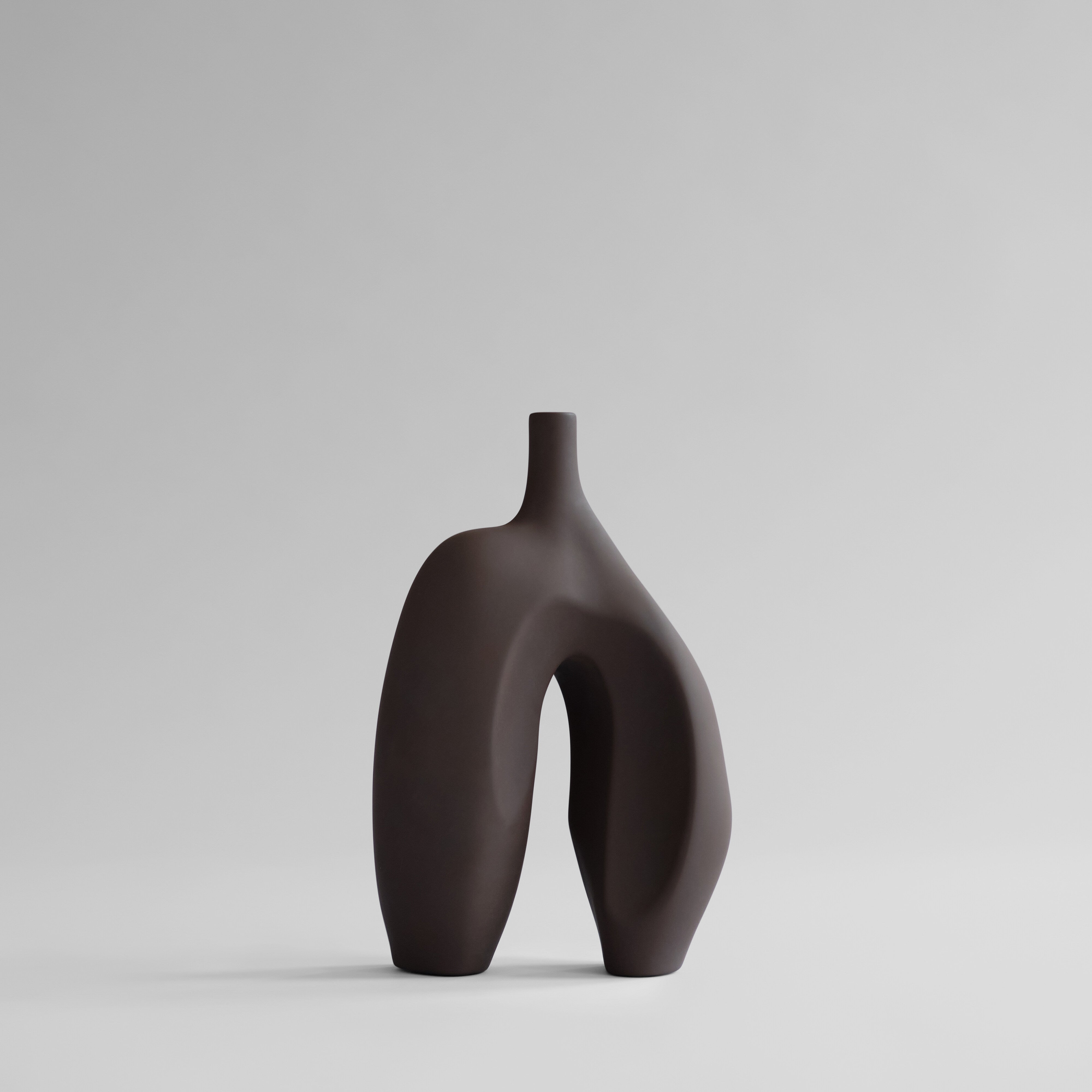 101-copenhagen-ni-vase-medio-keramik-schokobraun image 1