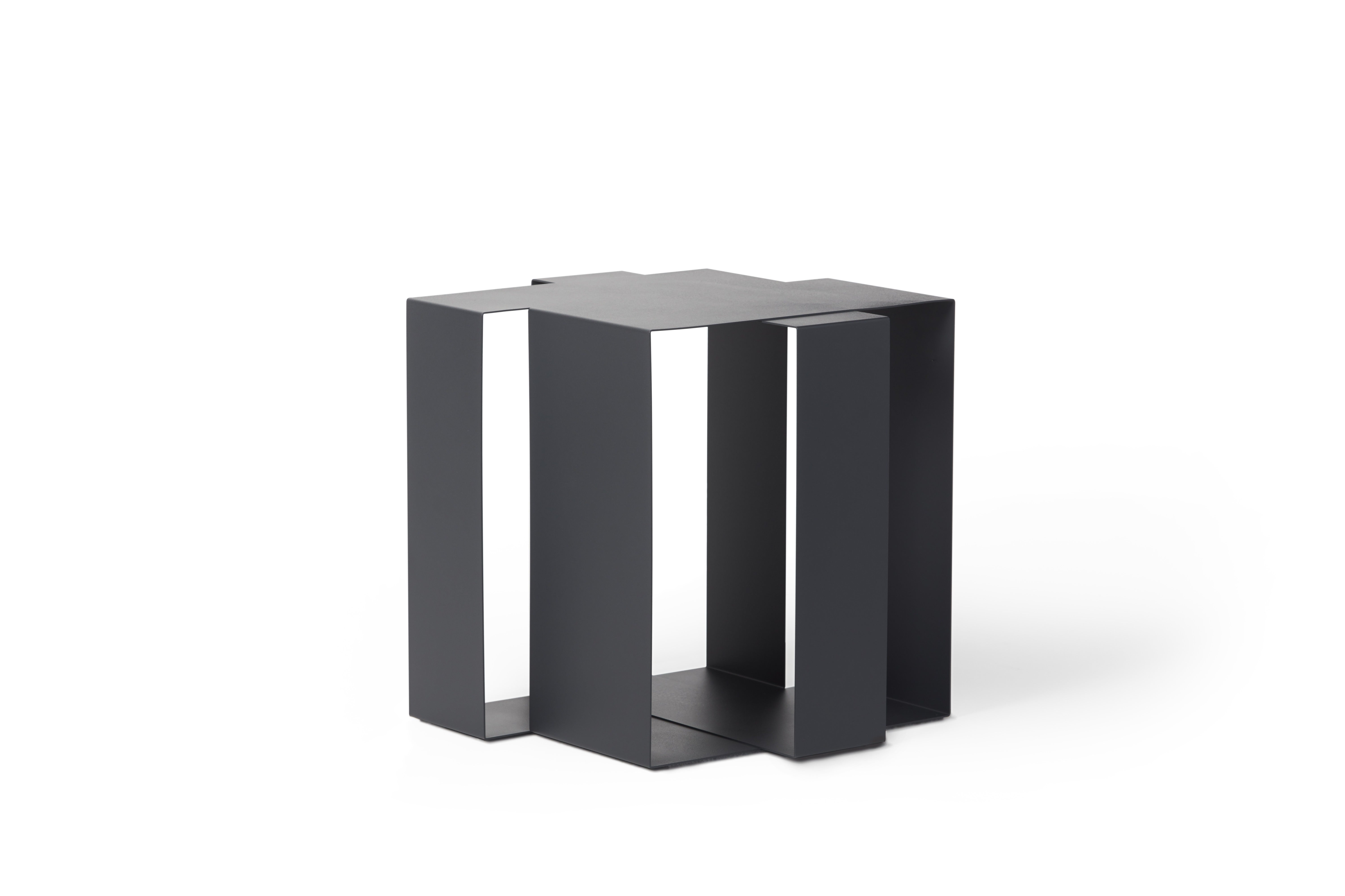 frederik-roij-shifted-square-beistelltisch-w-rfel image 3