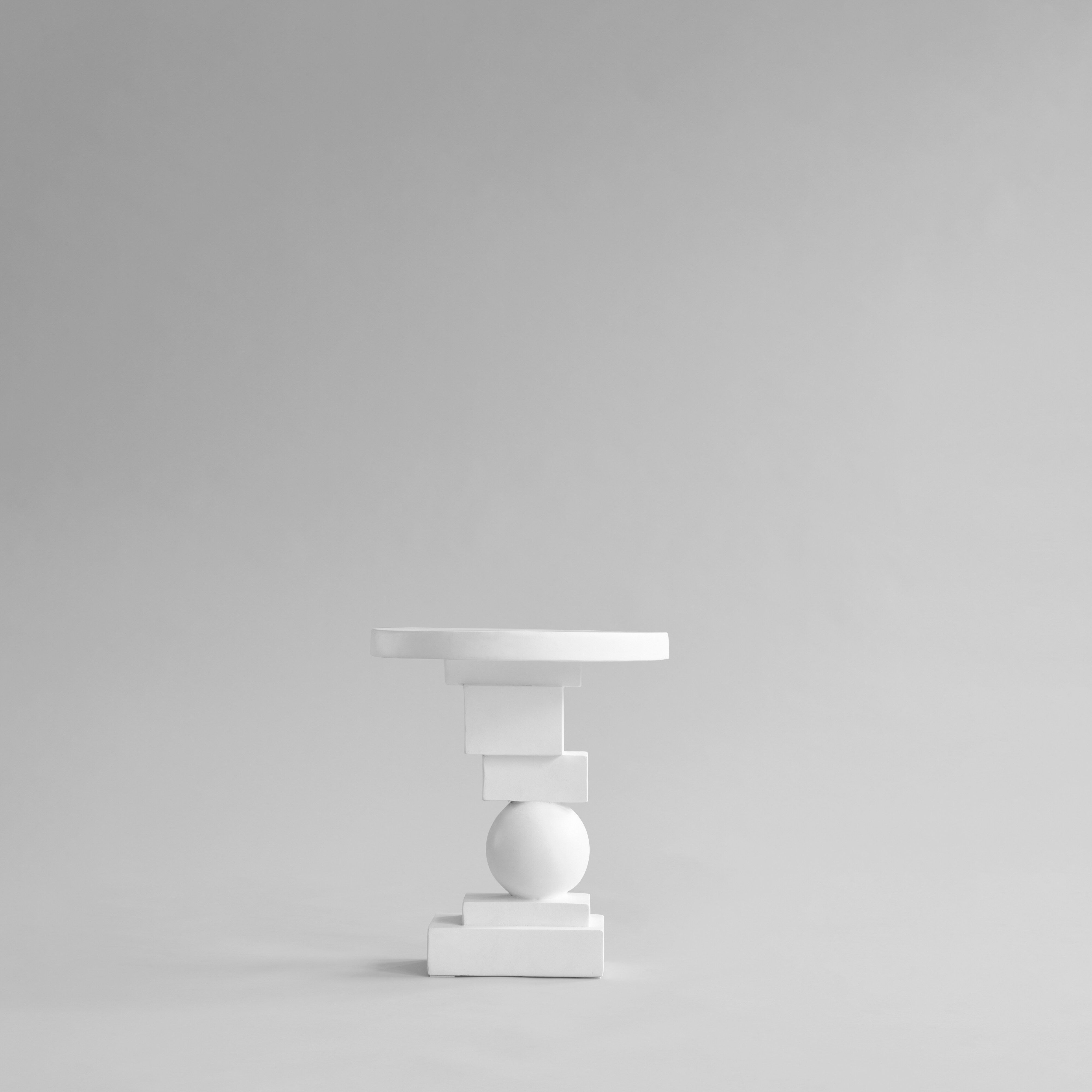 101-copenhagen-artist-beistelltisch-bone-white-betontisch image 1