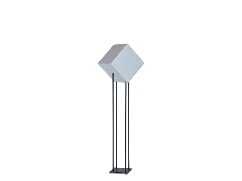 frederik-roij-starlight-hocker-holz-criss-cross-stool image 1