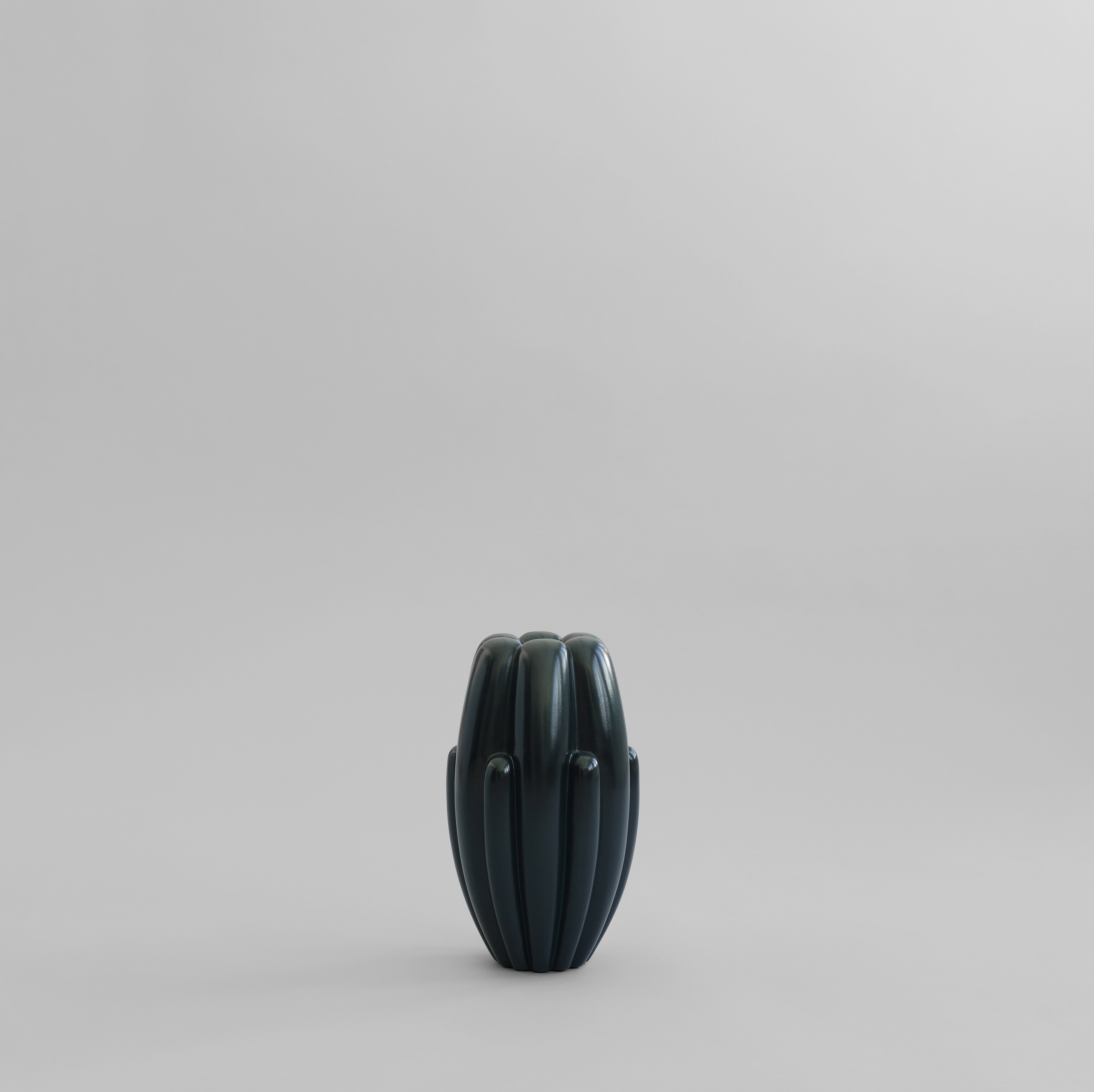 101-copenhagen-bloom-slim-mini-vase-dunkelgr-n image 1