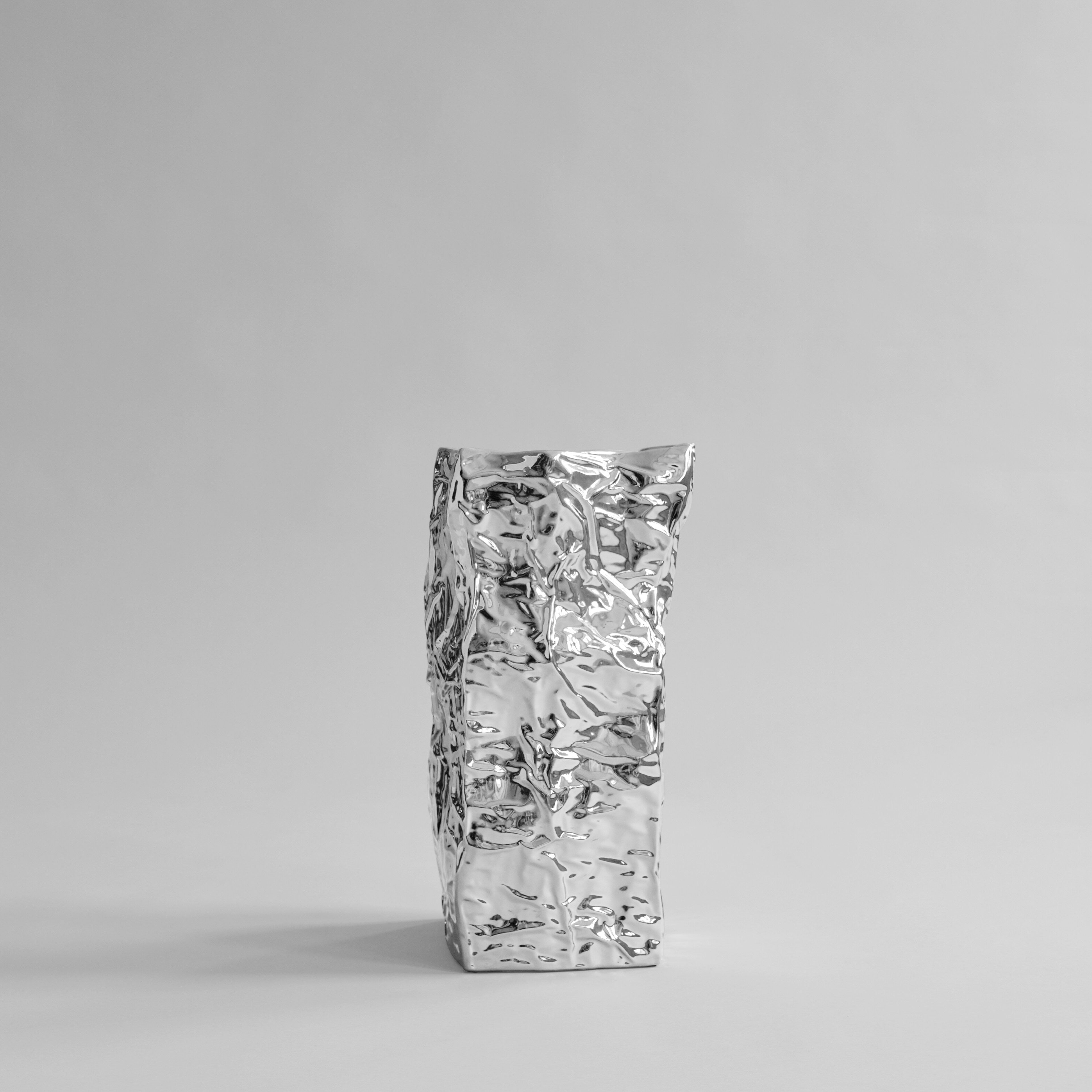 101-copenhagen-kami-vase-big-chrome-spiegel-bodenvase image 7