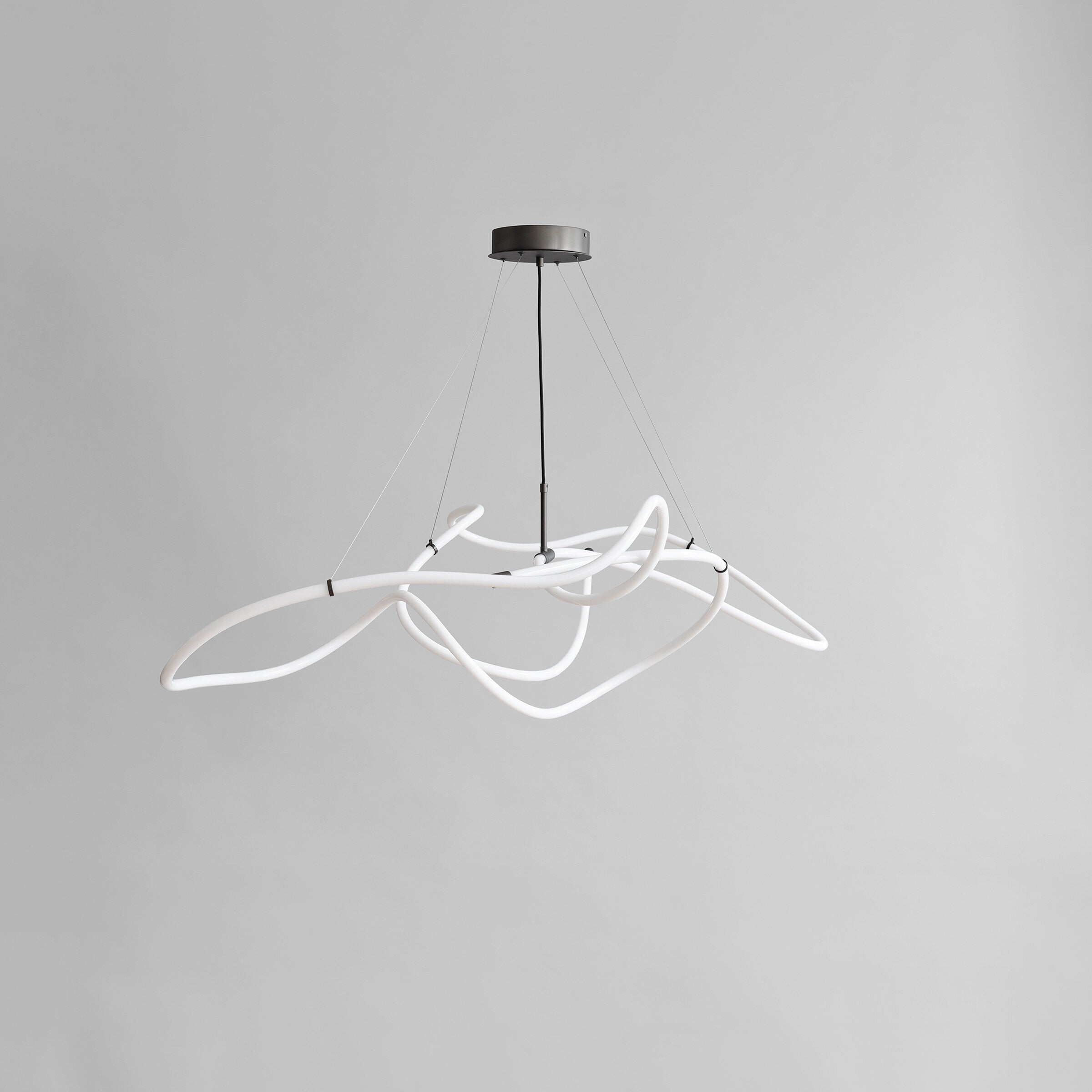 101-copenhagen-ghost-kronleuchter-big-neon-led-156cm-warmwei image 8