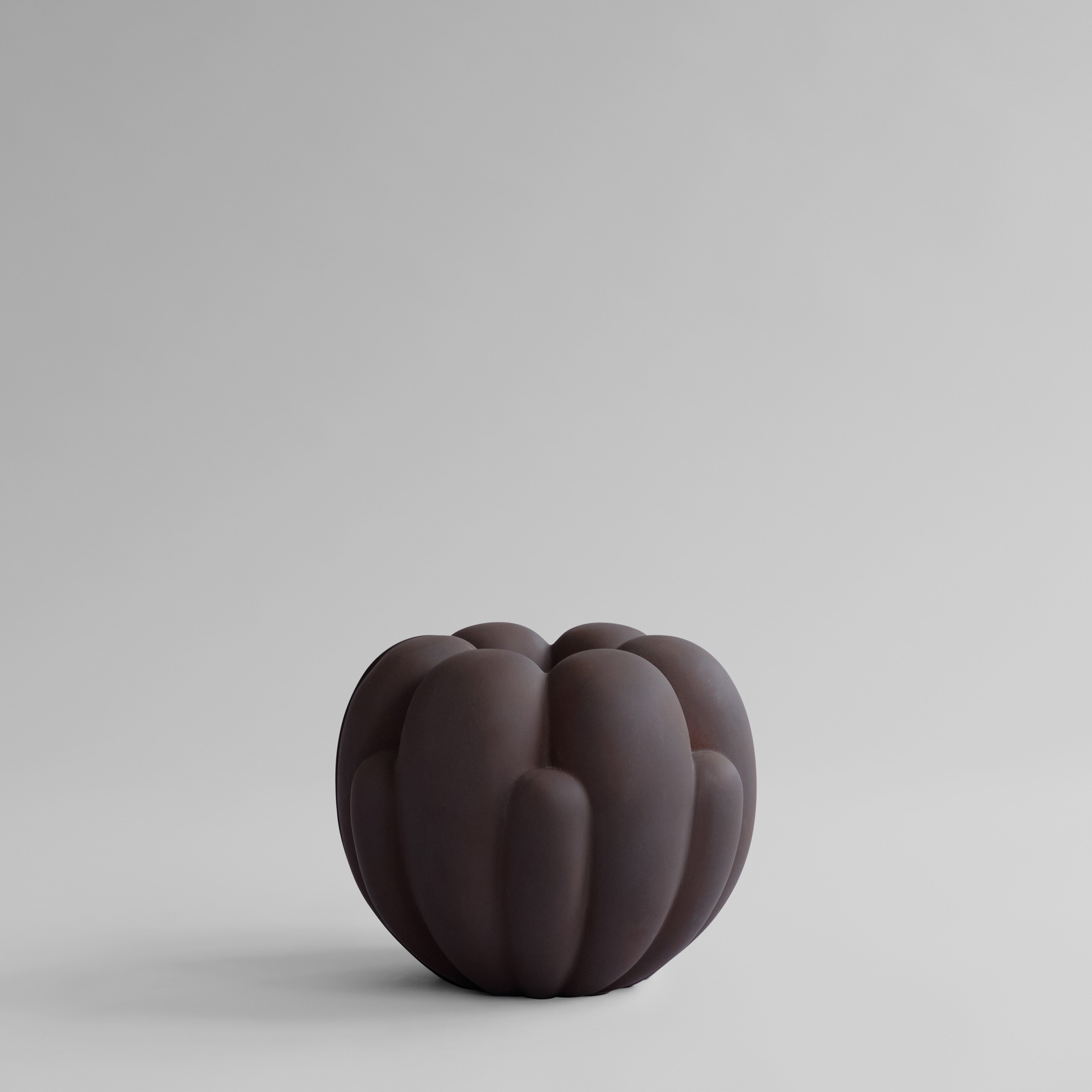 101-copenhagen-bloom-mini-vase-chocolate-brown-keramik image 1