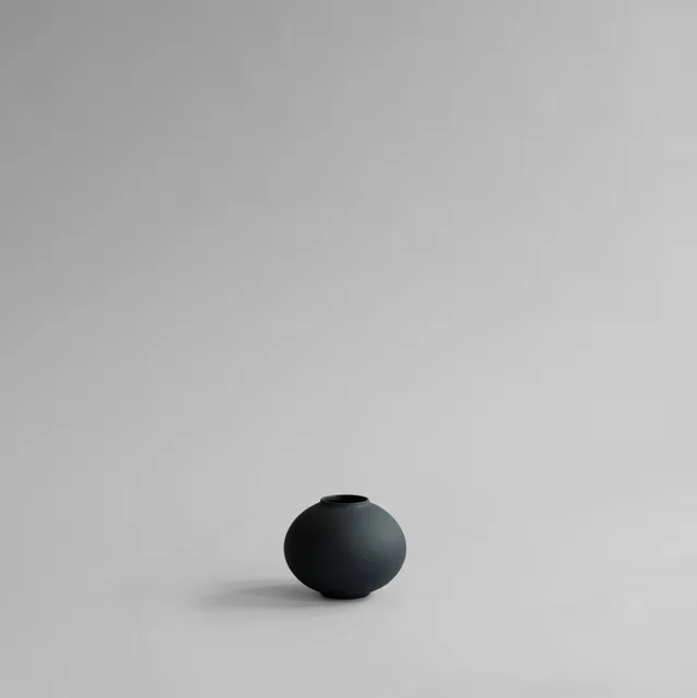 101-copenhagen-sunao-vase-fat-petit-blumenvase-schwarz-matt image 1