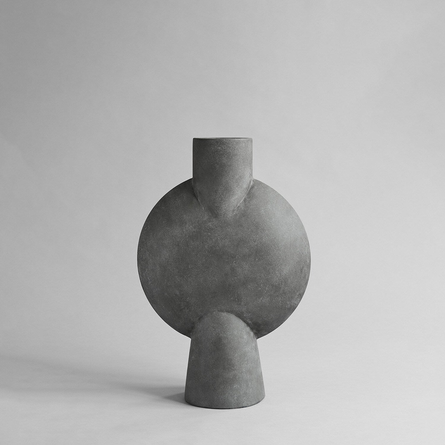 101-copenhagen-sphere-vase-bubl-hexa-dark-grey-keramik image 1