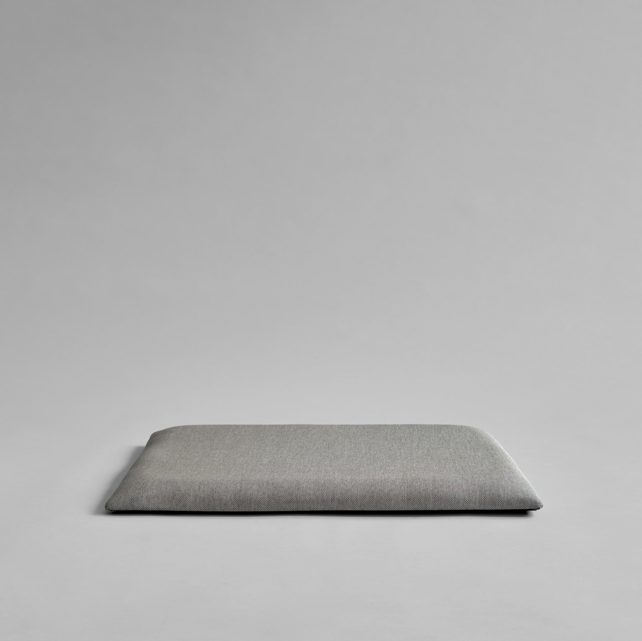101-copenhagen-brutus-lounge-cushion-taupe-sitzkissen image 2