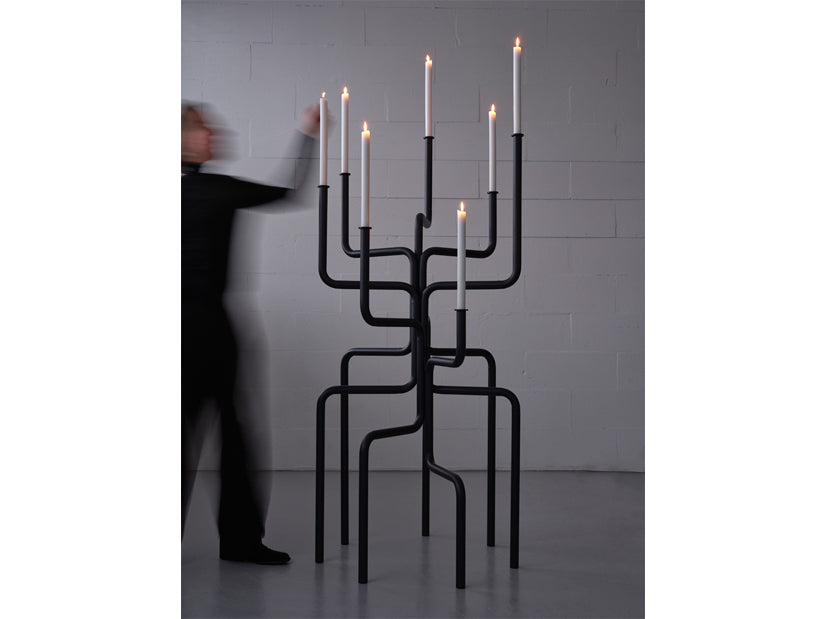 frederik-roij-giant-of-flame-standkerzenhalter-stahl image 7