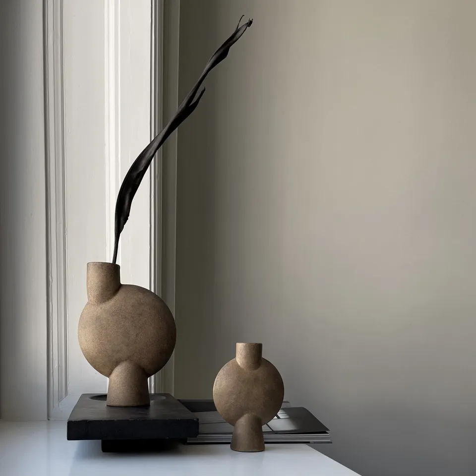 101-copenhagen-sphere-vase-bubl-mini-ocker-keramikvase image 1