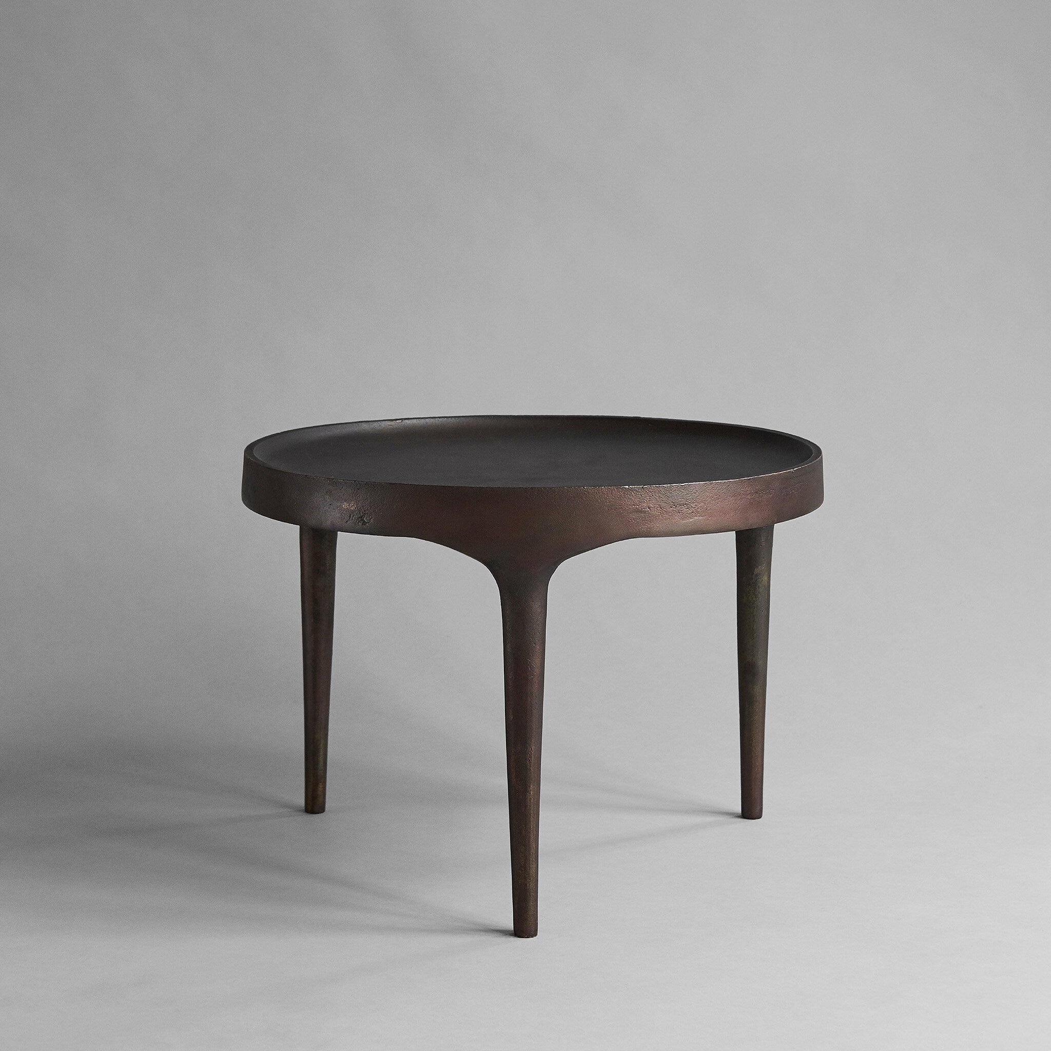 101-copenhagen-phantom-table-low-beistelltisch-burn-antique image 1