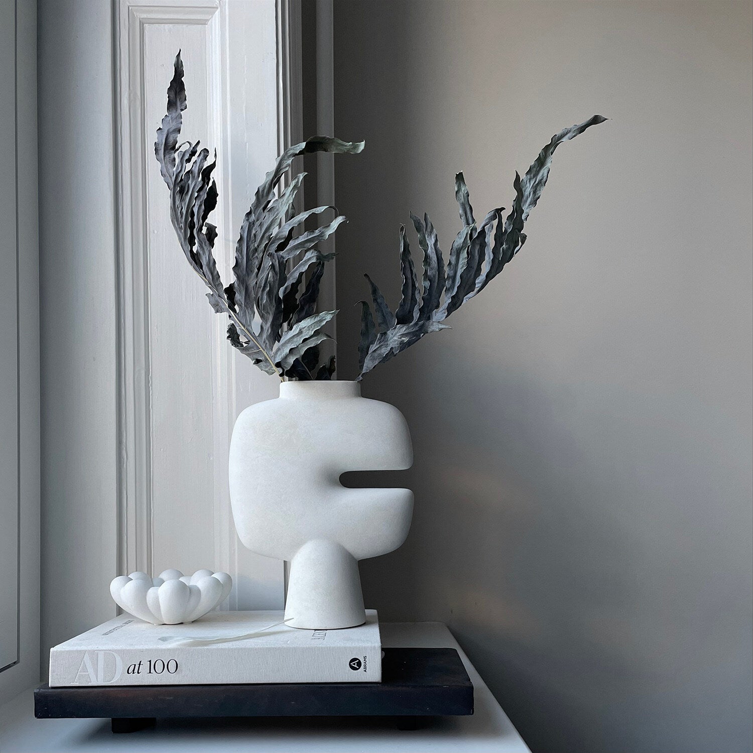 101-copenhagen-tribal-vase-medio-bone-white image 6