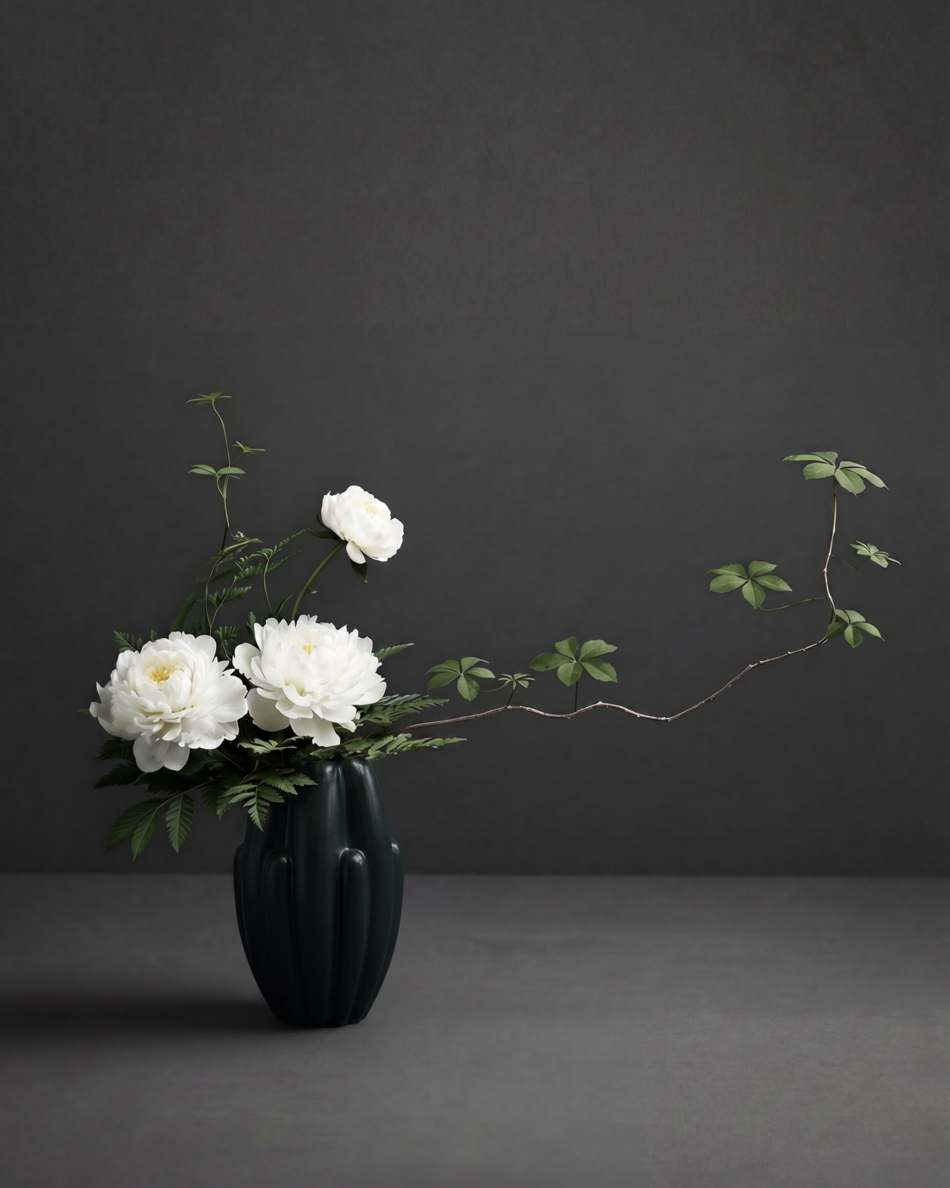 101-copenhagen-bloom-slim-mini-vase-dunkelgr-n image 3
