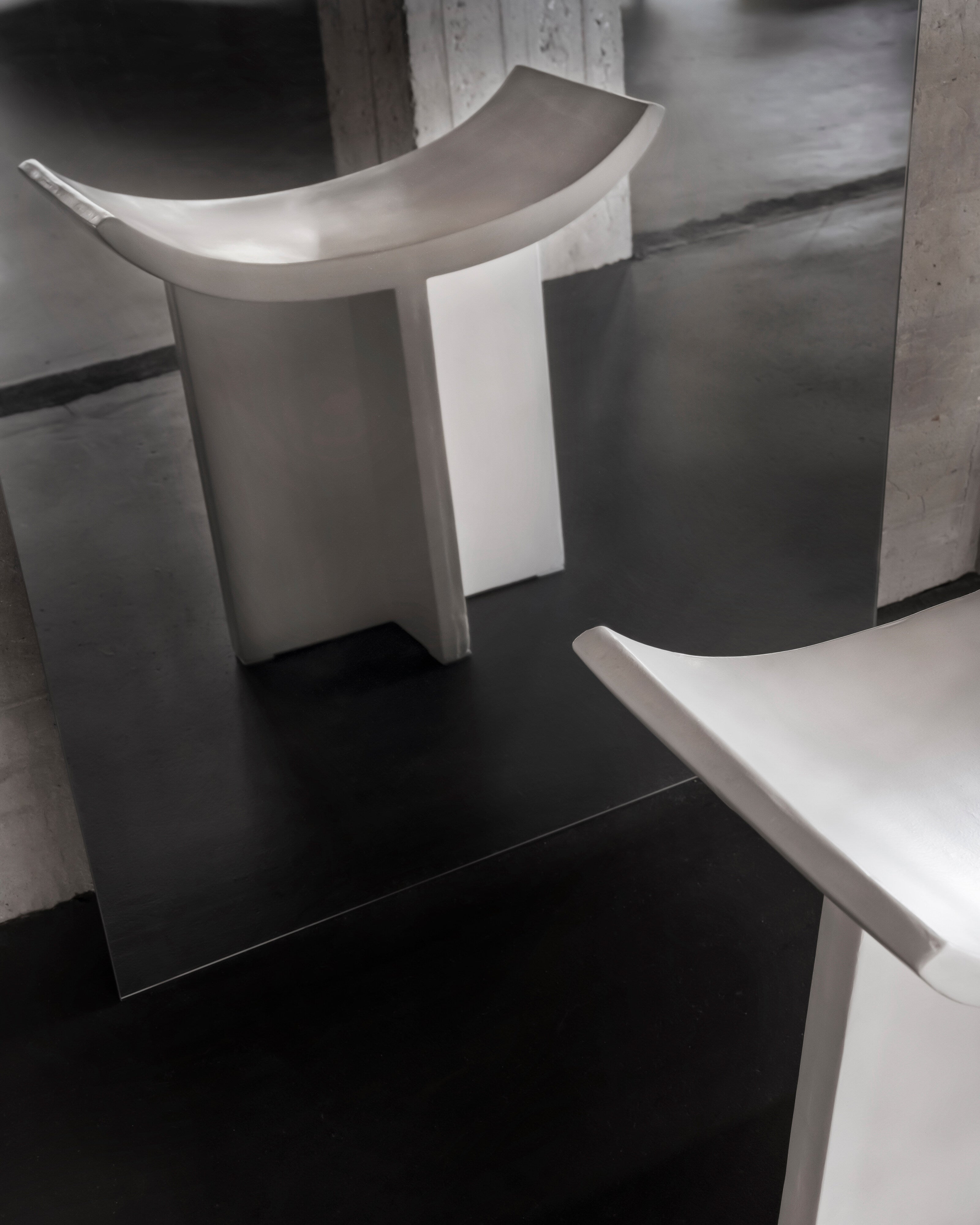 101-copenhagen-brutus-hocker-bone-white-beton image 5