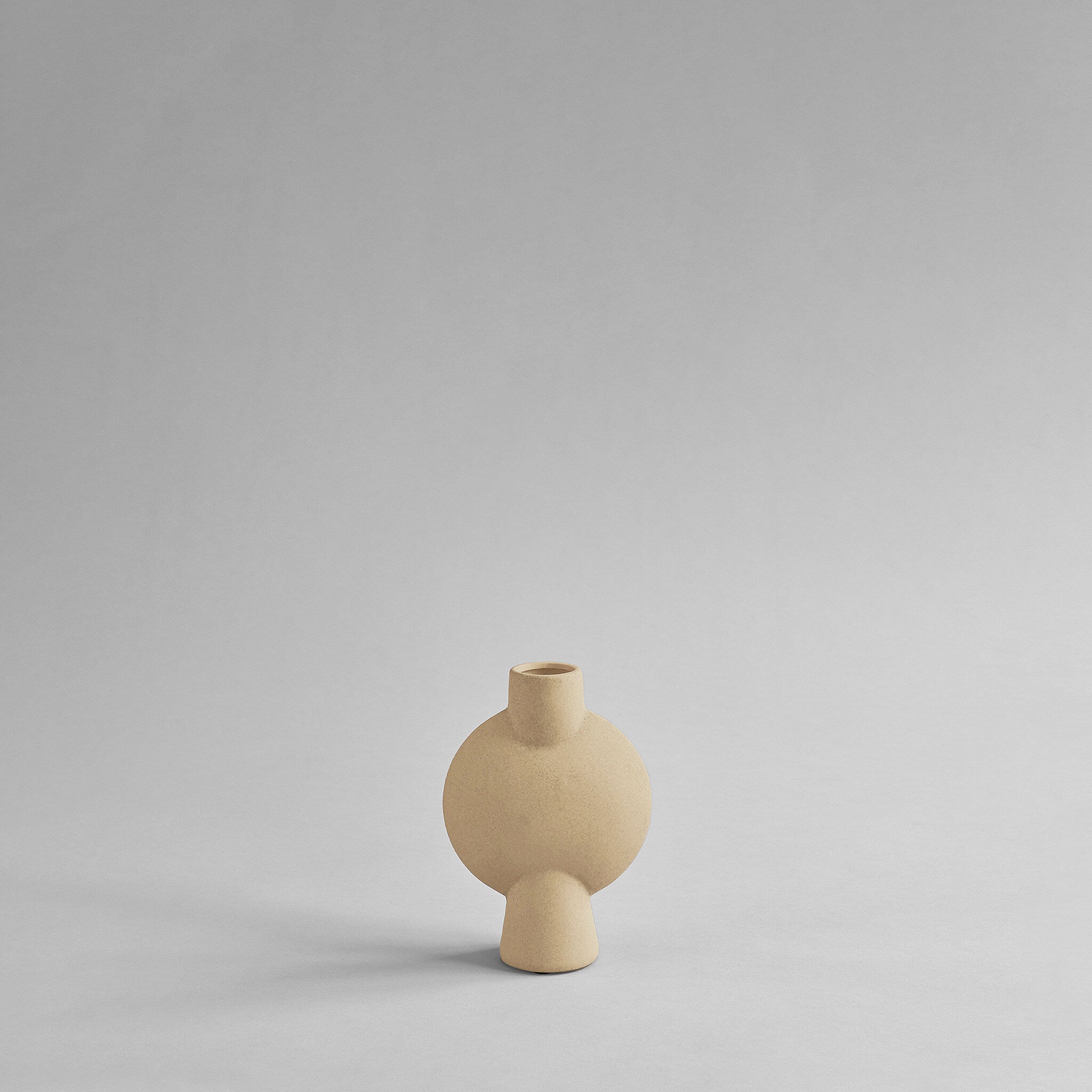 101-copenhagen-sphere-bubl-mini-vase-sand-keramik-beige image 1