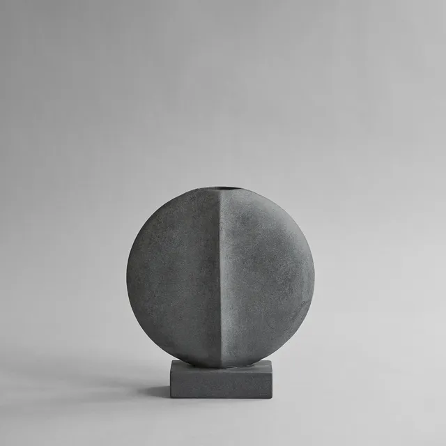 101-copenhagen-guggenheim-vase-mini-dark-grey-keramik image 1