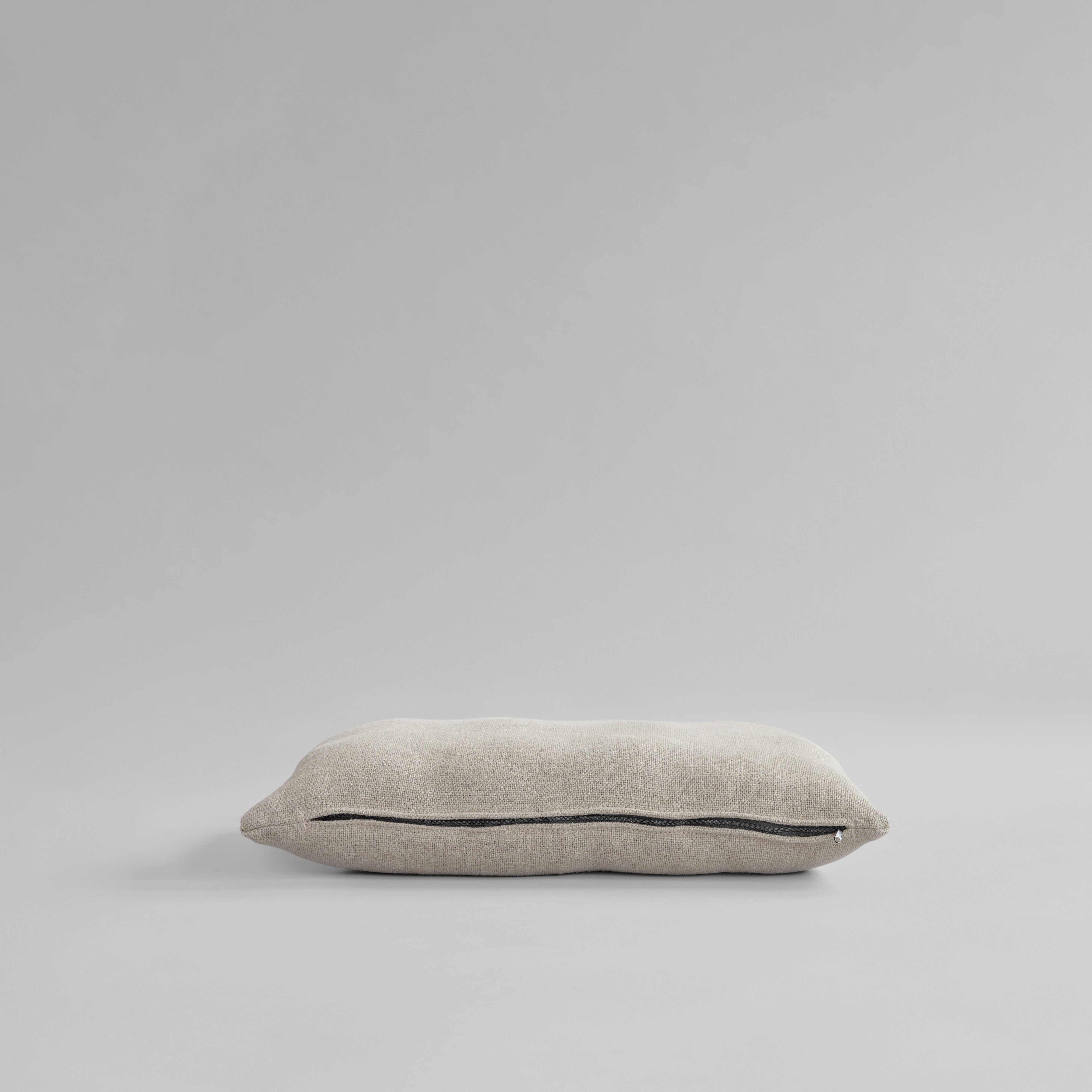 101-copenhagen-makura-kissen-11-sand-leinen image 6