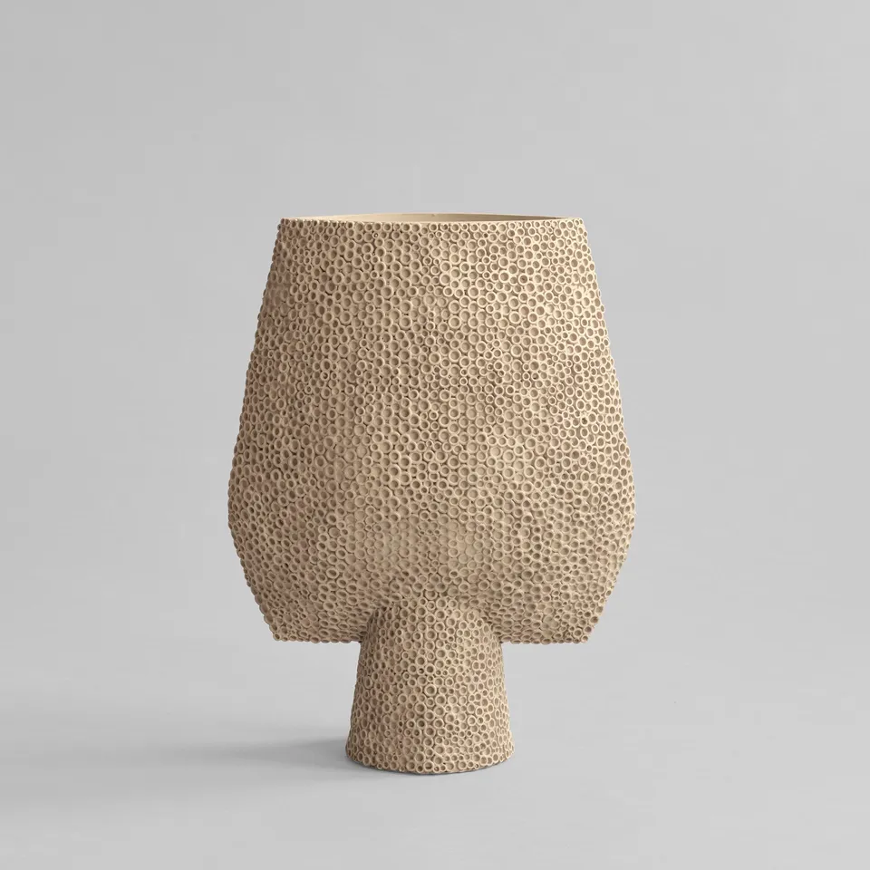 101-copenhagen-sphere-square-vase-big-sand-44-cm image 1