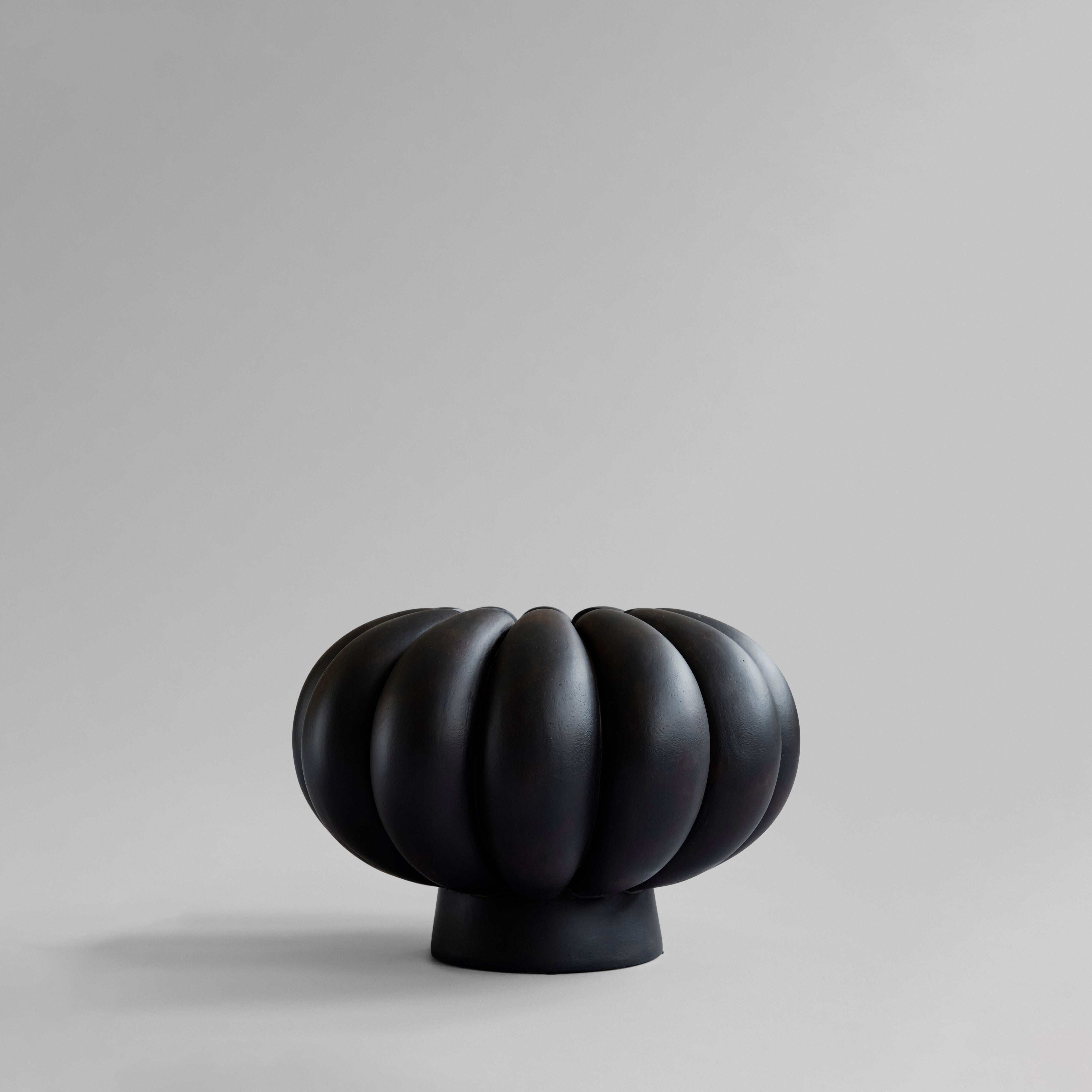 101-copenhagen-kabin-lamella-vase-coffee-keramik image 1