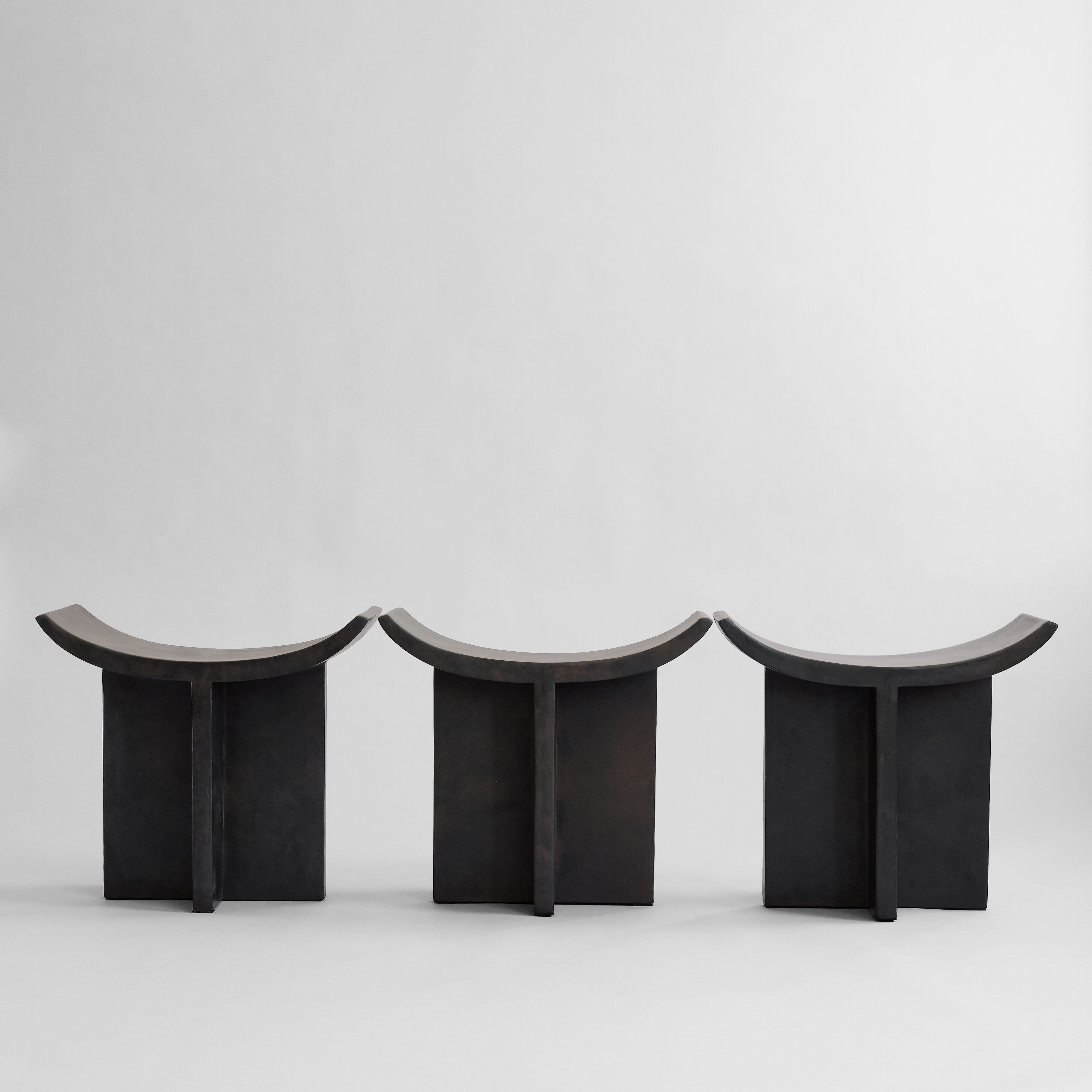 101-copenhagen-brutus-stool-coffee-faserbeton-hocker-braun image 8