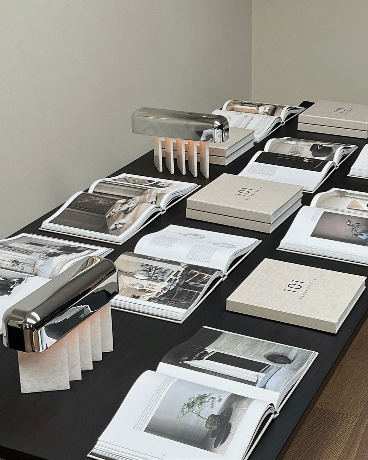 101-copenhagen-brand-book-buch-design-bildband image 3